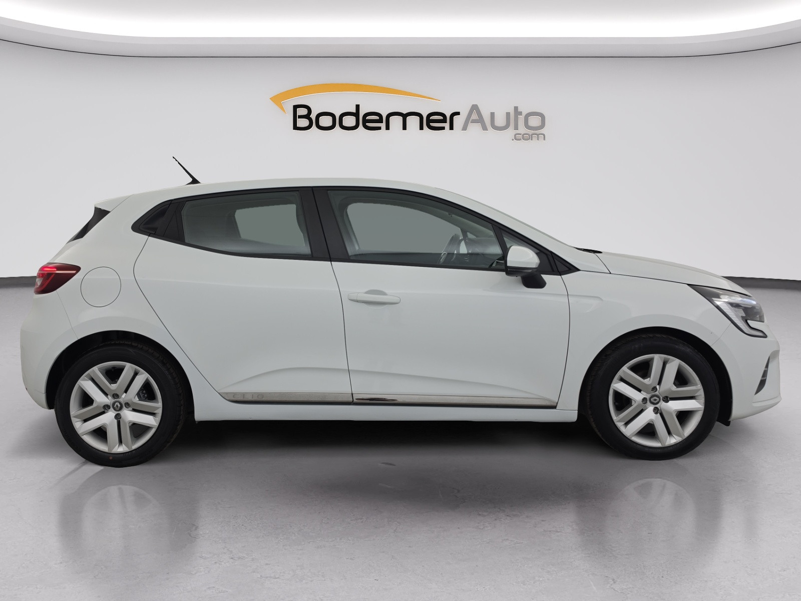 Vente en ligne Renault Clio 5 Clio SCe 65 - 21N au prix de 11 690 €
