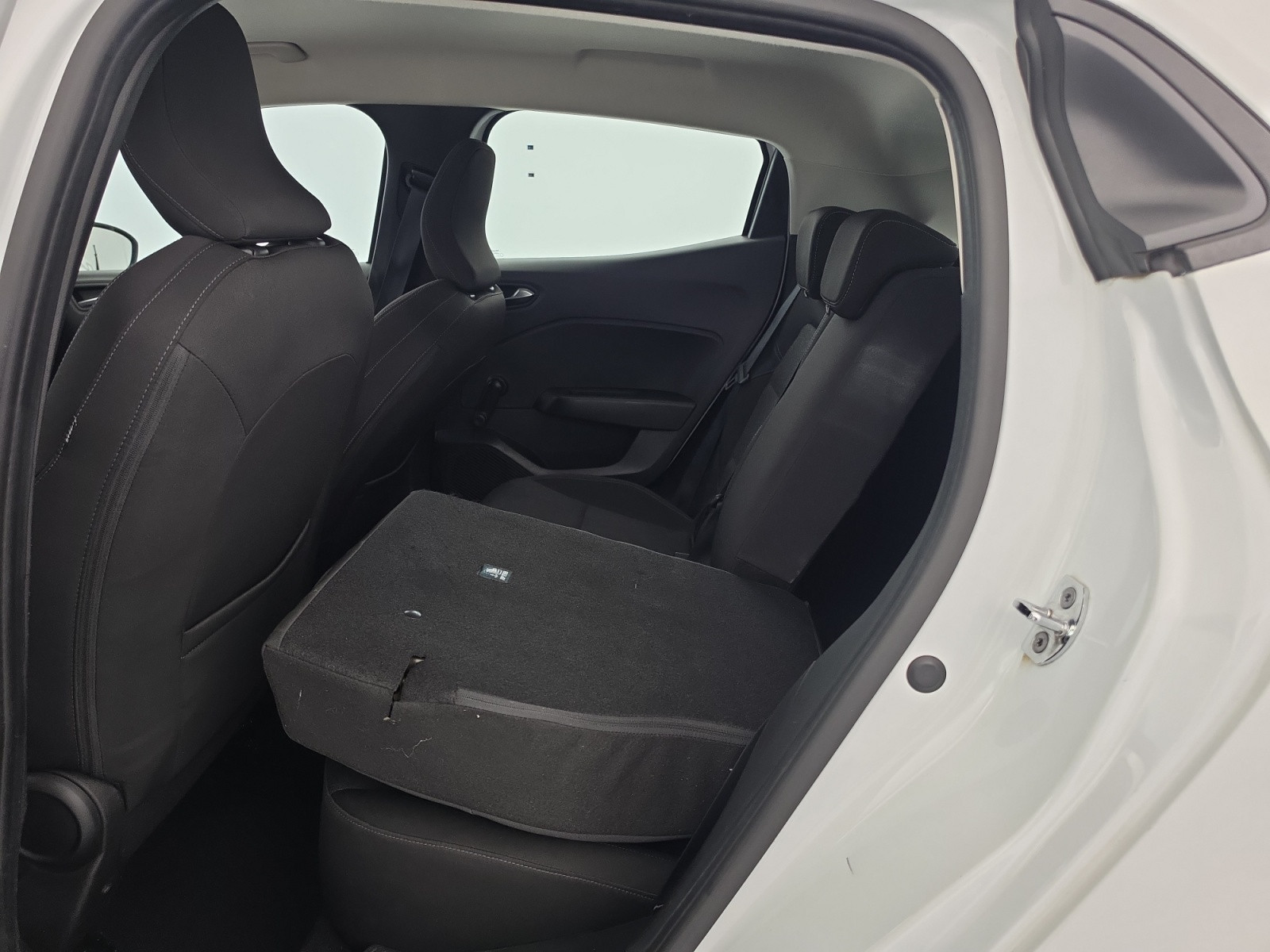 Vente en ligne Renault Clio 5 Clio SCe 65 - 21N au prix de 11 690 €