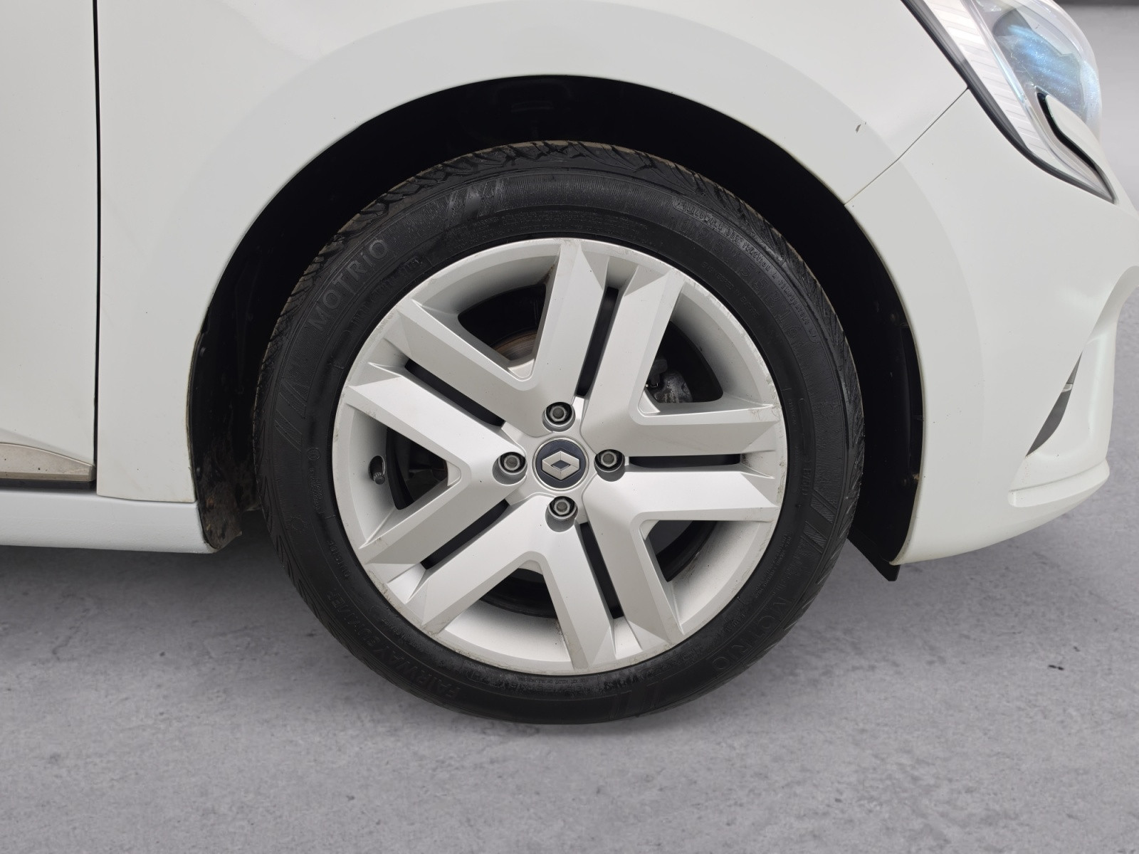 Vente en ligne Renault Clio 5 Clio SCe 65 - 21N au prix de 11 690 €