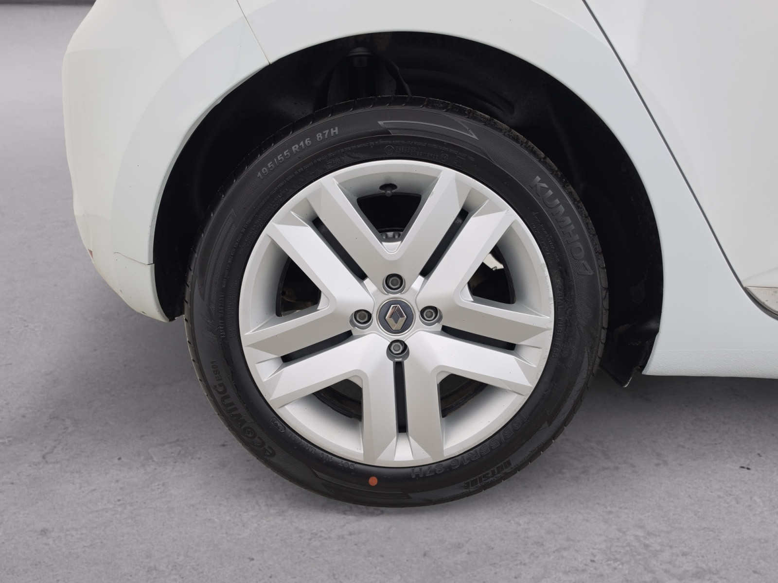 Vente en ligne Renault Clio 5 Clio SCe 65 - 21N au prix de 11 690 €