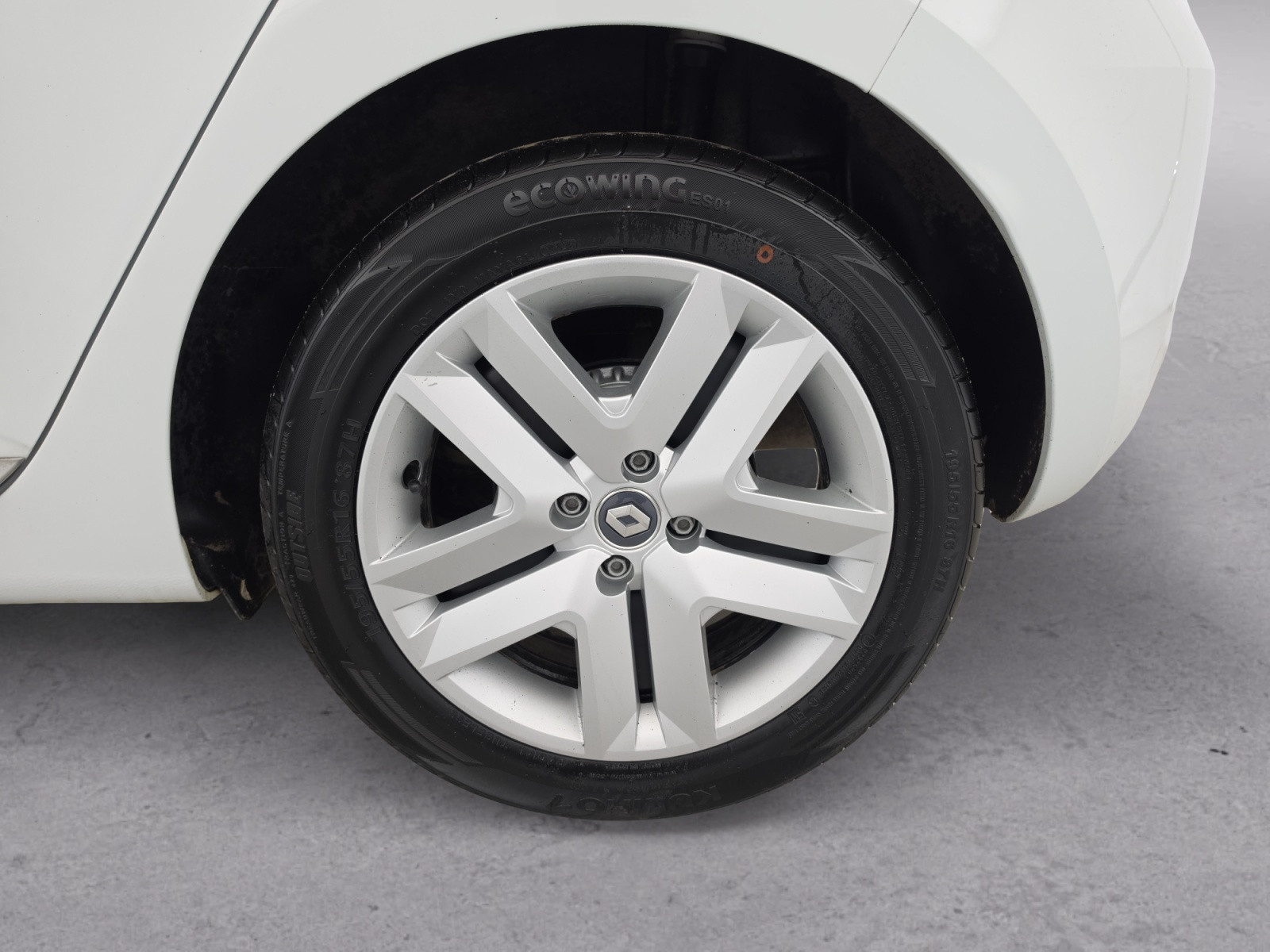 Vente en ligne Renault Clio 5 Clio SCe 65 - 21N au prix de 11 690 €
