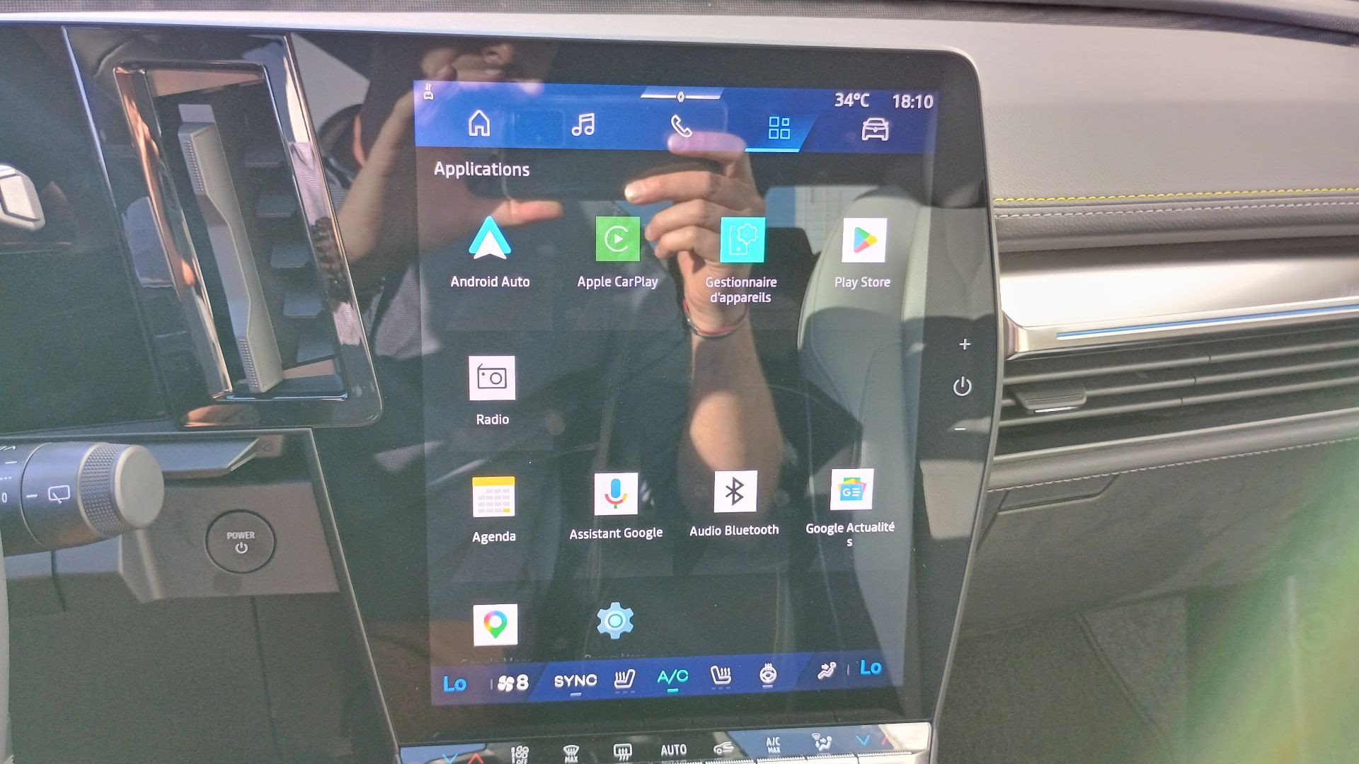 Vente en ligne Renault Scenic E-Tech Scenic E-Tech électrique 220 ch grande autonomie au prix de 50 980 €
