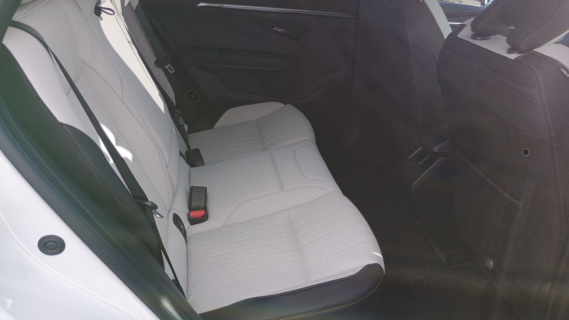 Vente en ligne Renault Scenic E-Tech Scenic E-Tech électrique 220 ch grande autonomie au prix de 50 980 €