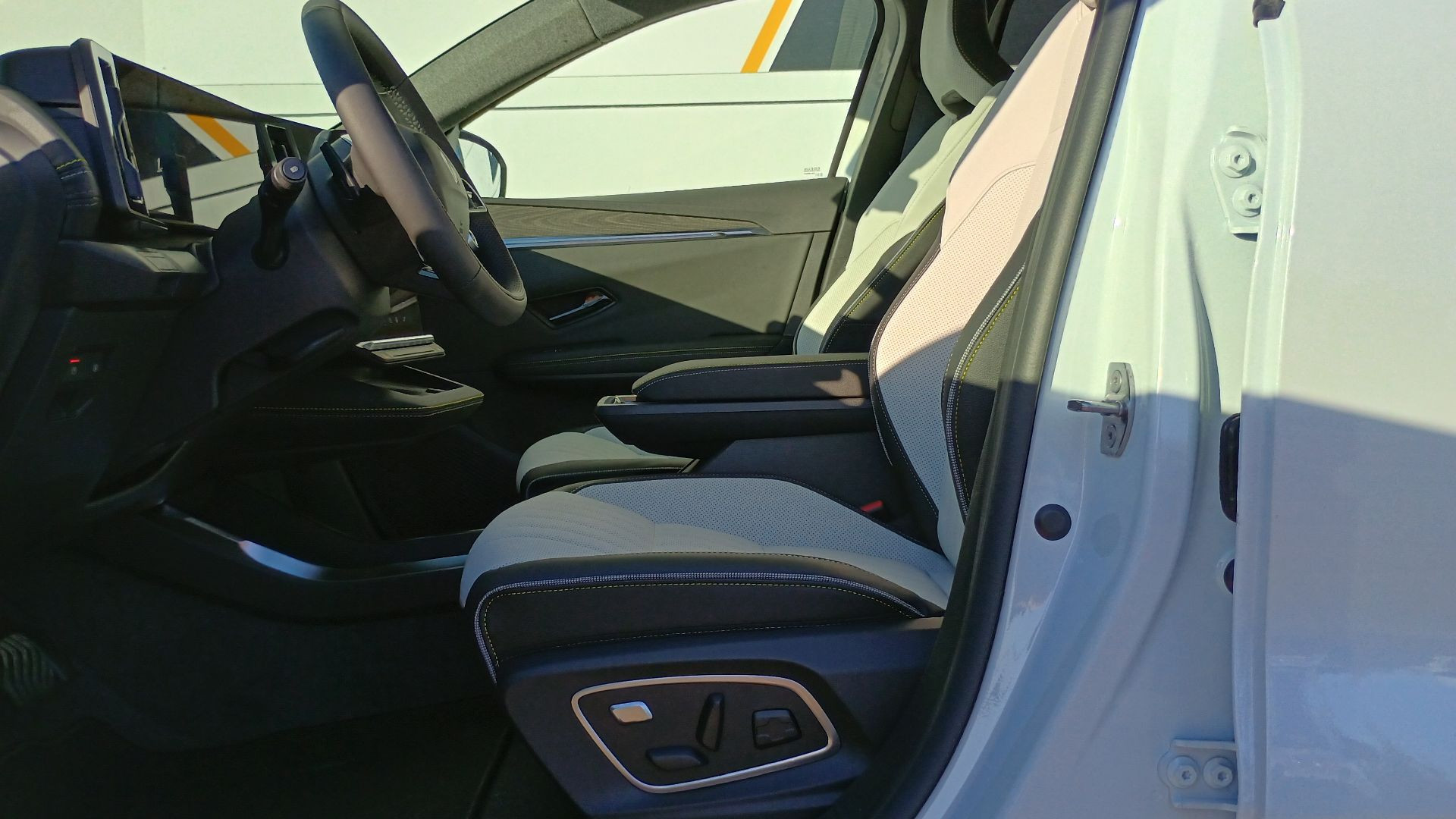 Vente en ligne Renault Scenic E-Tech Scenic E-Tech électrique 220 ch grande autonomie au prix de 50 980 €
