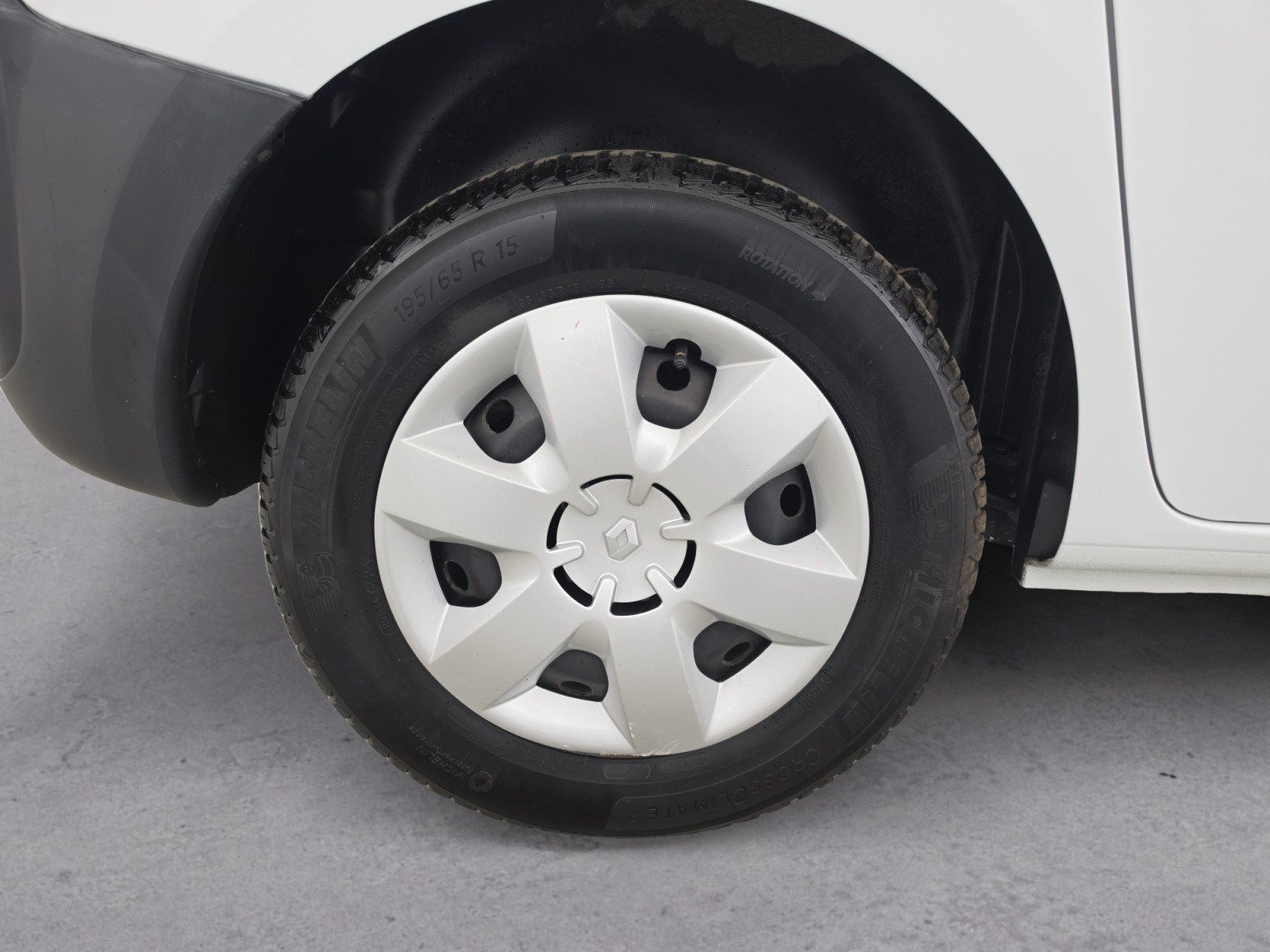 Vente en ligne Renault Kangoo Express  BLUE DCI 95 au prix de 10 900 €