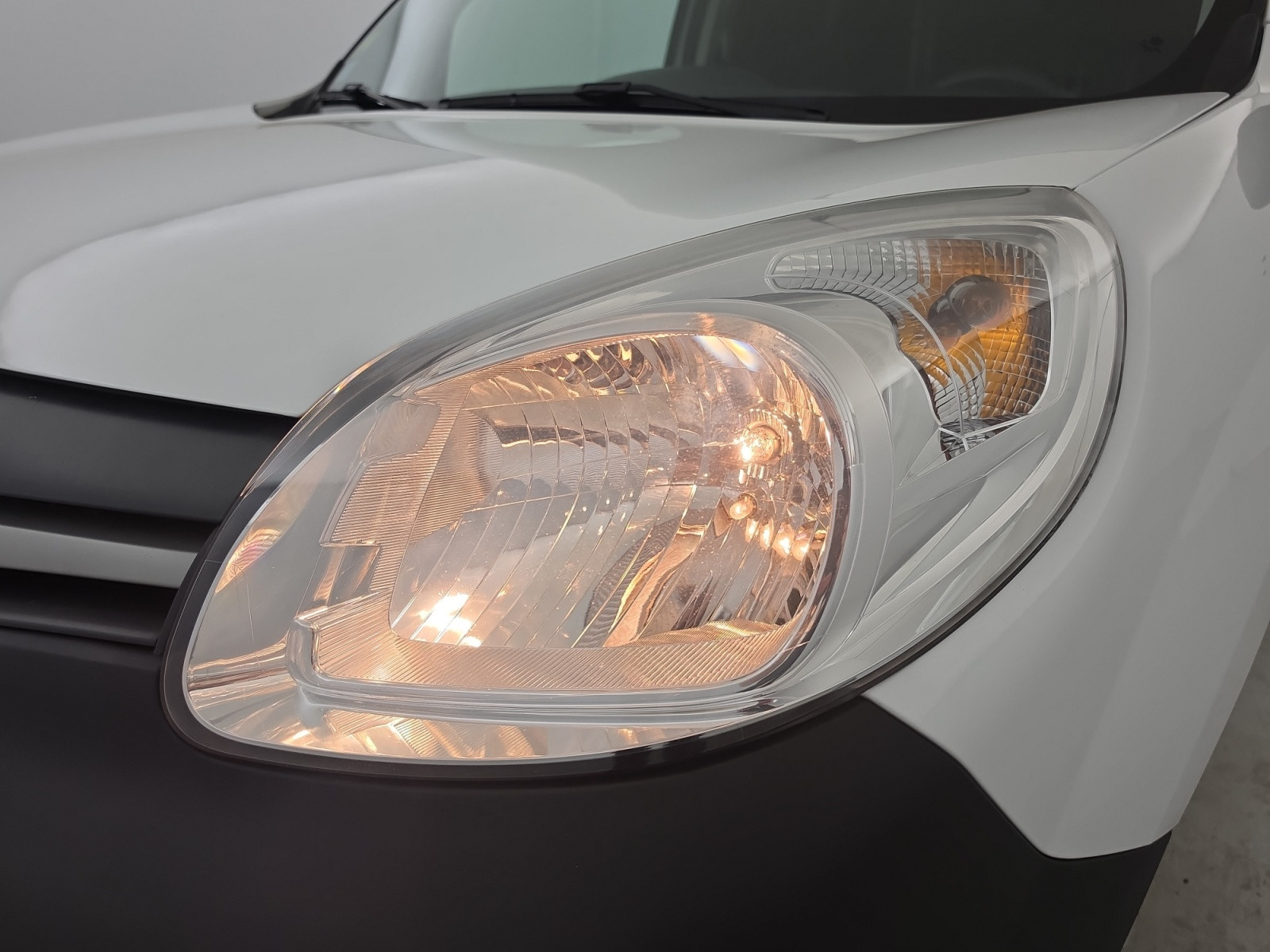 Vente en ligne Renault Kangoo Express  BLUE DCI 95 au prix de 10 900 €