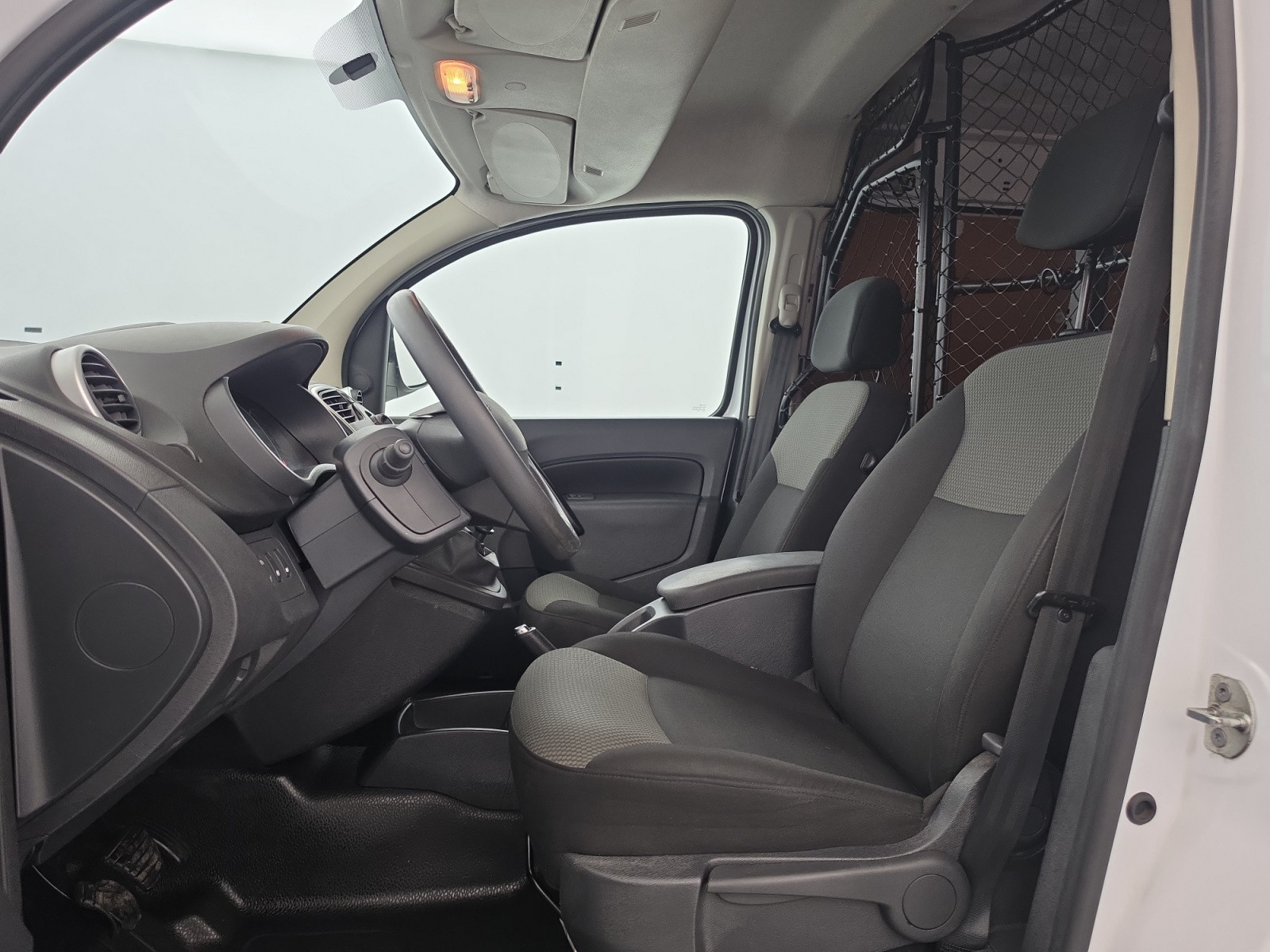 Vente en ligne Renault Kangoo Express  BLUE DCI 95 au prix de 10 900 €