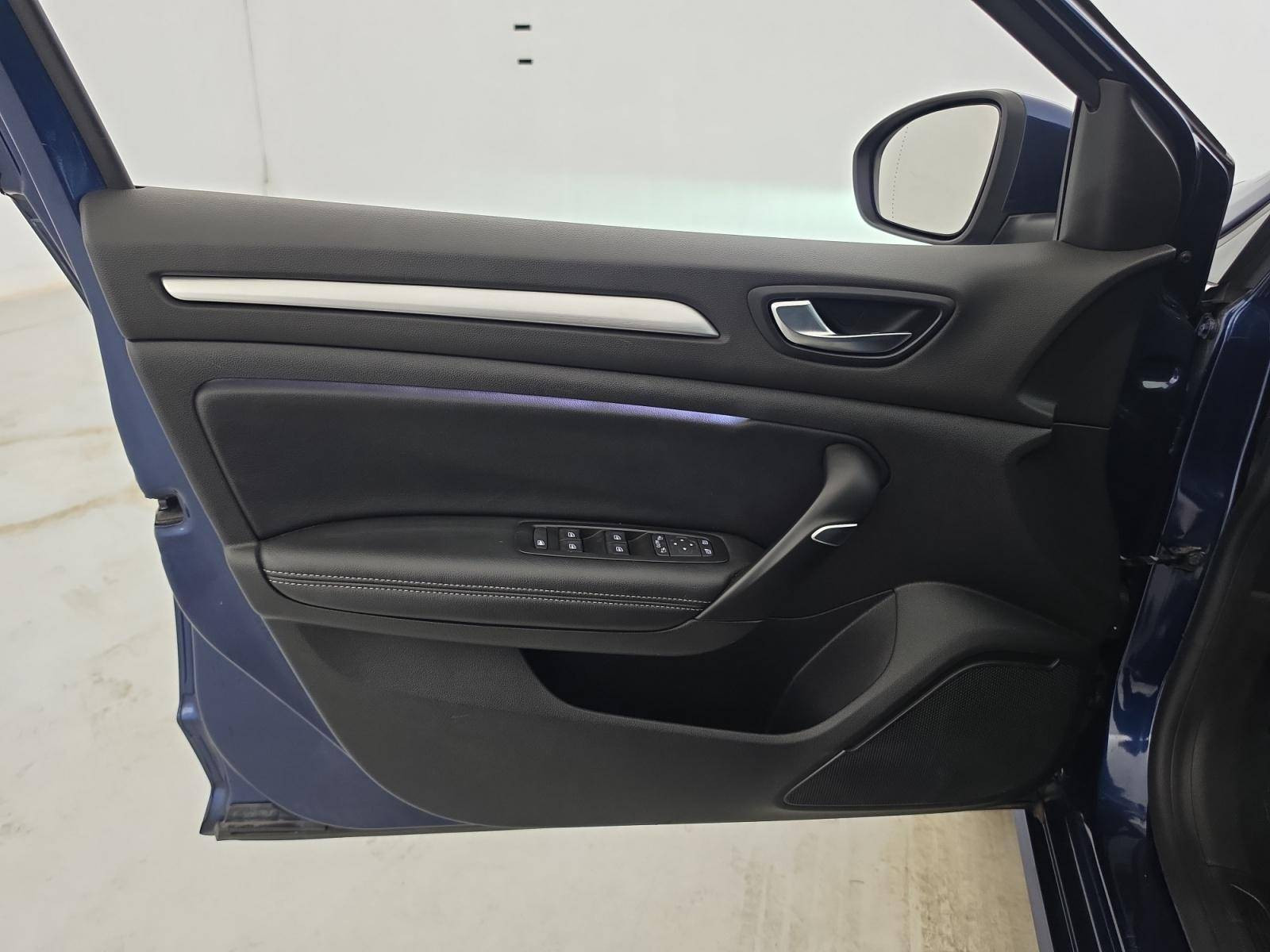 Vente en ligne Renault Megane 4 Mégane IV Berline Blue dCi 115 au prix de 14 490 €