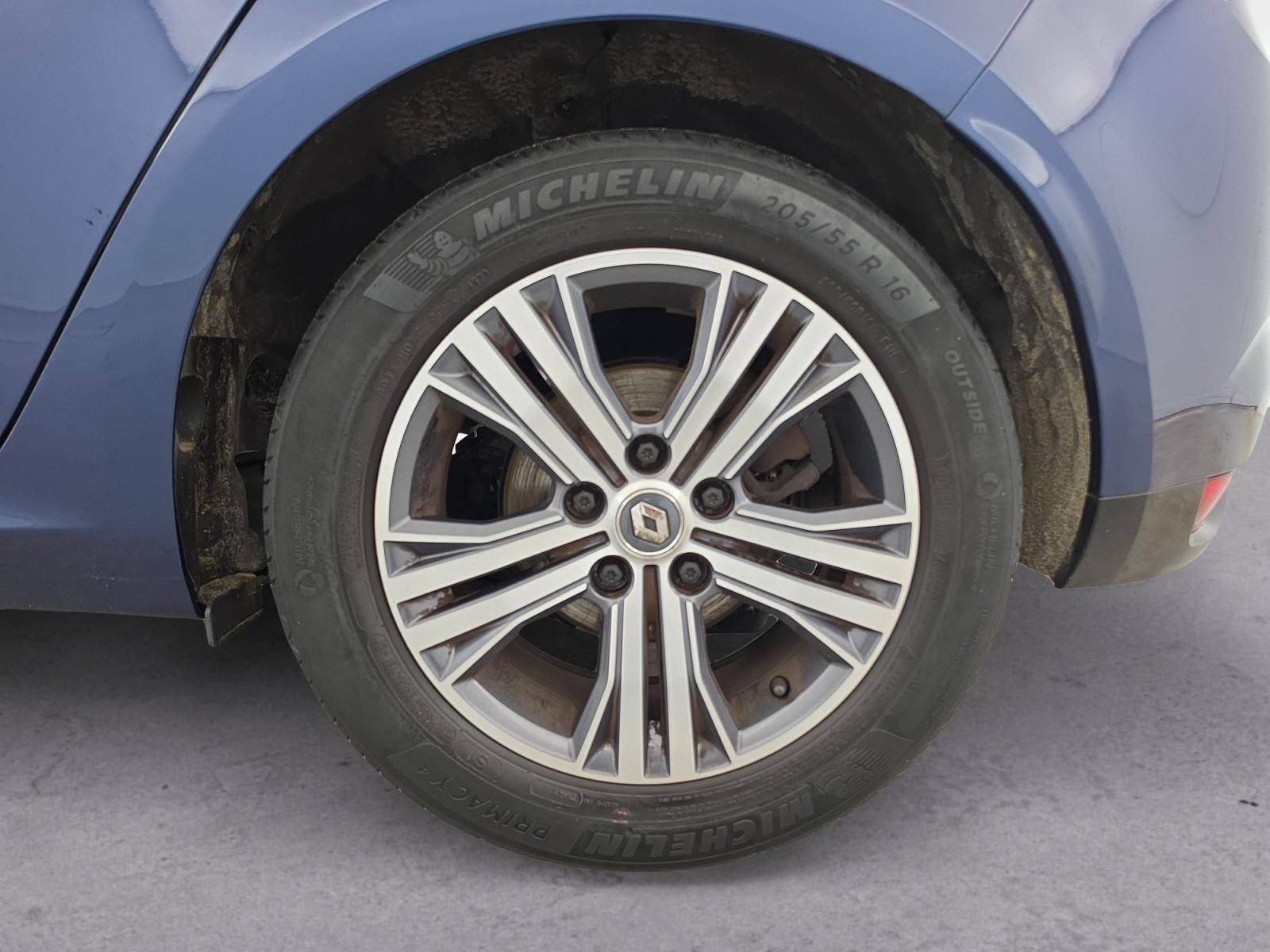 Vente en ligne Renault Megane 4 Mégane IV Berline Blue dCi 115 au prix de 14 490 €
