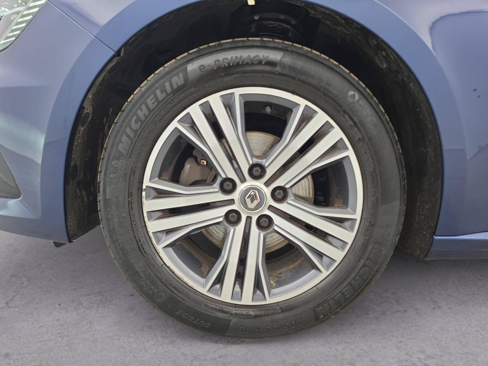 Vente en ligne Renault Megane 4 Mégane IV Berline Blue dCi 115 au prix de 14 490 €
