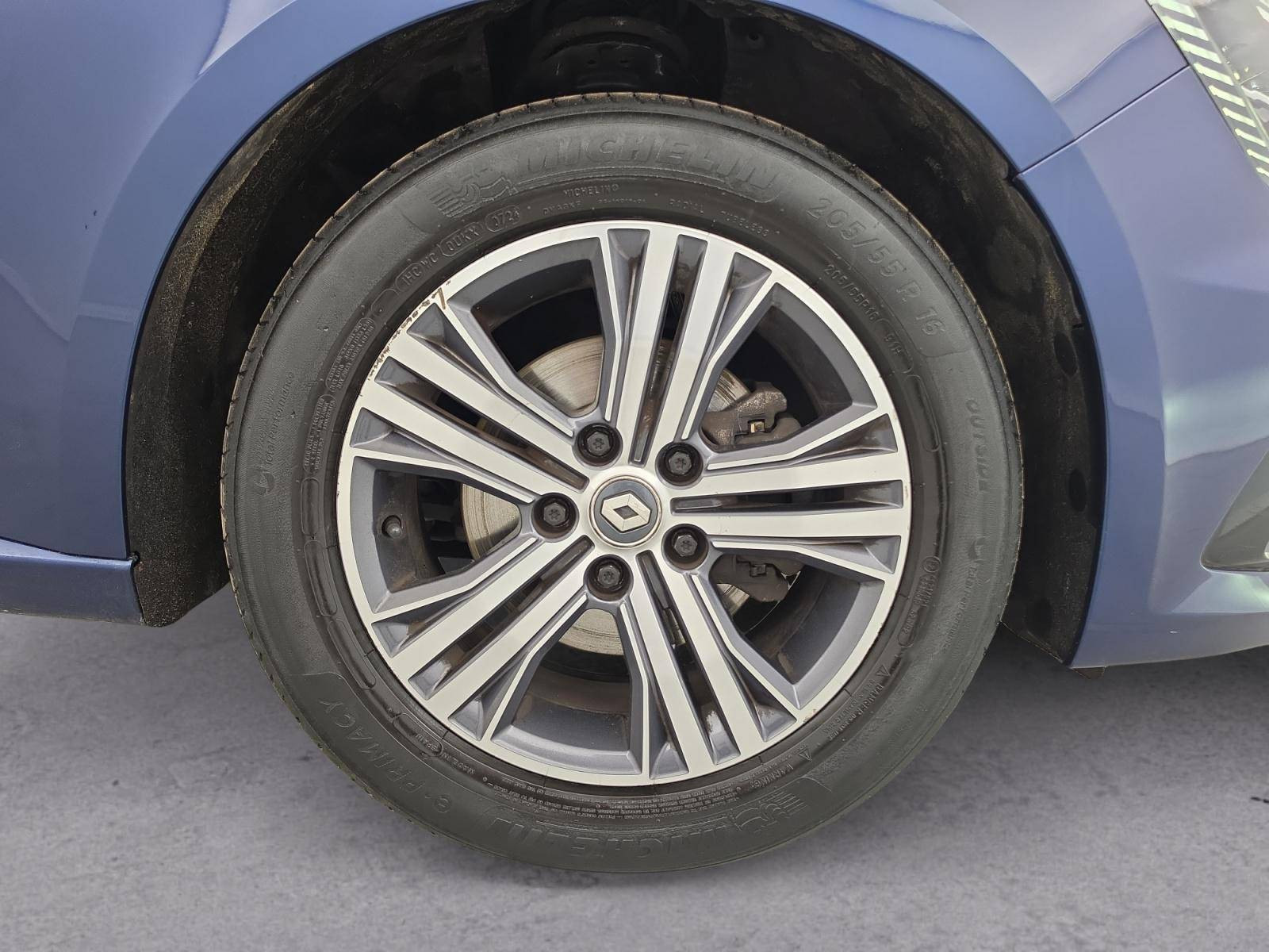 Vente en ligne Renault Megane 4 Mégane IV Berline Blue dCi 115 au prix de 14 490 €