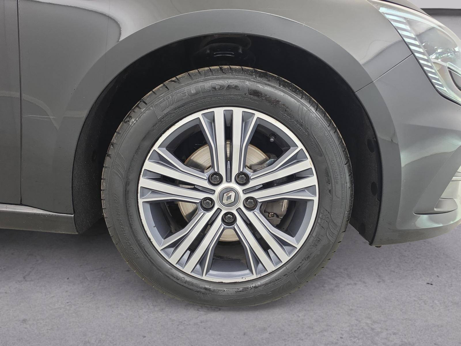 Vente en ligne Renault Megane 4 Estate  Blue dCi 115 EDC au prix de 16 900 €