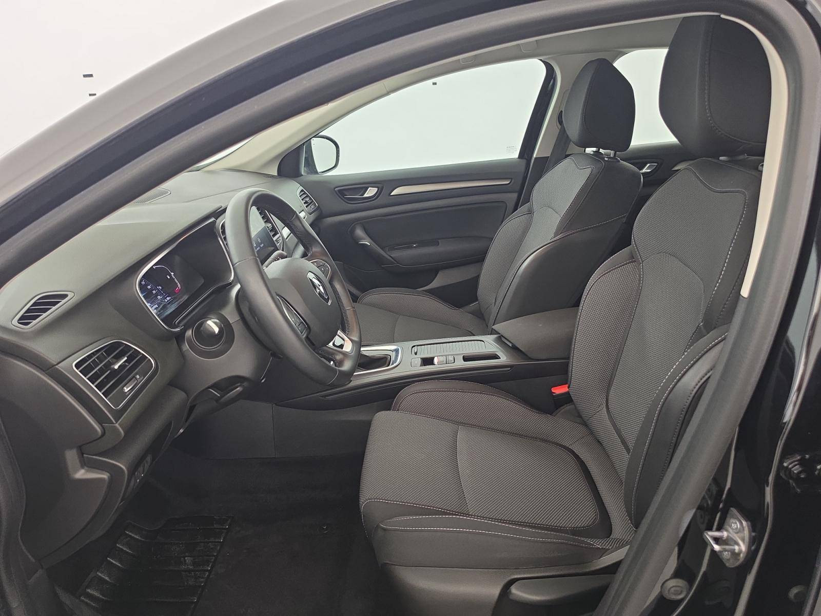 Vente en ligne Renault Megane 4 Estate  Blue dCi 115 EDC au prix de 16 900 €