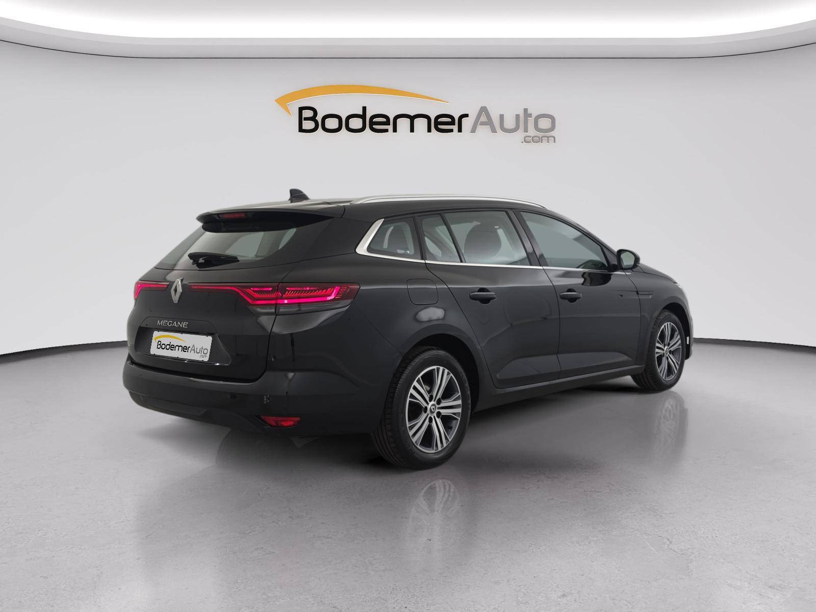 Vente en ligne Renault Megane 4 Estate  Blue dCi 115 EDC au prix de 16 900 €
