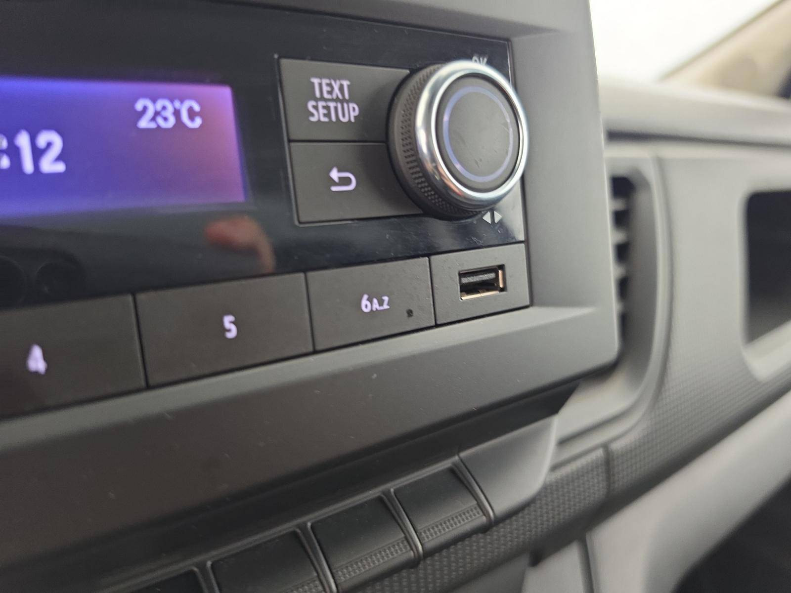 Vente en ligne Renault Trafic 3 Fourgon TRAFIC FGN L1H1 3000 KG BLUE DCI 130 au prix de 21 480 €