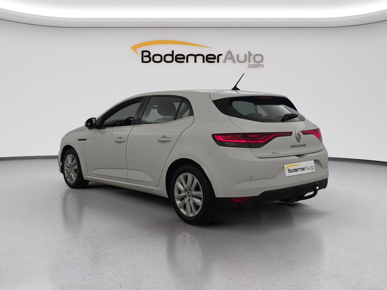 Vente en ligne Renault Megane 4 Mégane IV Berline Blue dCi 115 - 20 au prix de 13 490 €