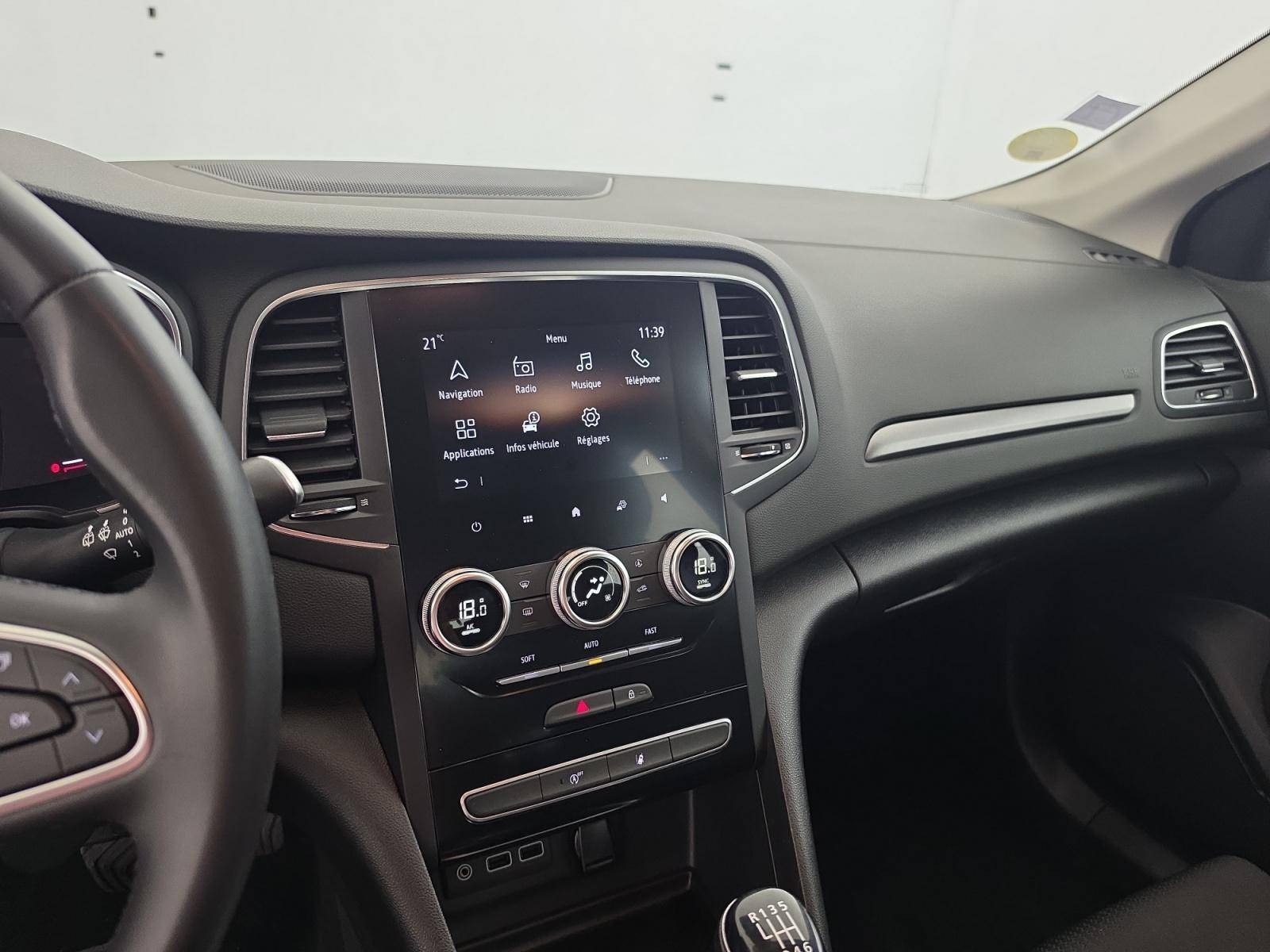 Vente en ligne Renault Megane 4 Mégane IV Berline Blue dCi 115 - 20 au prix de 13 490 €