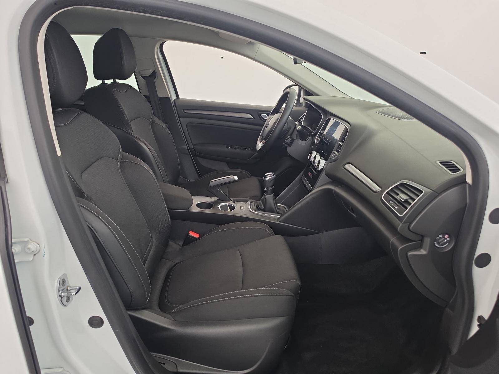 Vente en ligne Renault Megane 4 Mégane IV Berline Blue dCi 115 - 20 au prix de 13 490 €