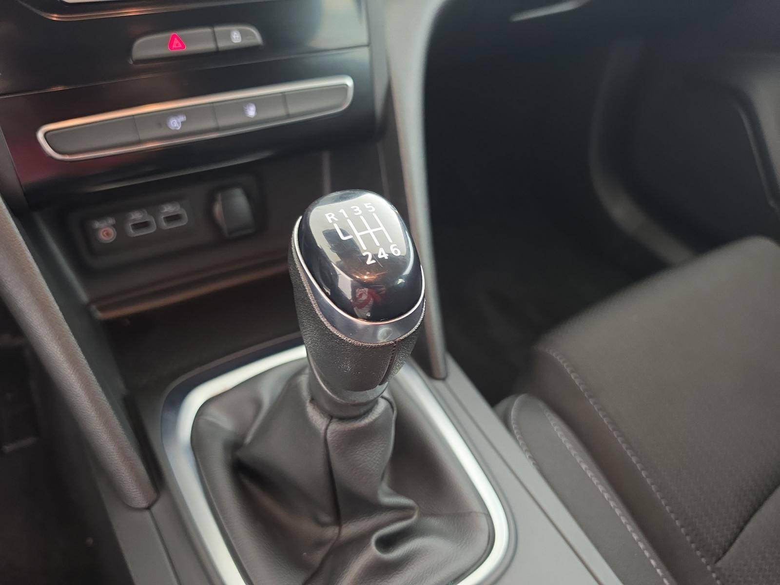 Vente en ligne Renault Megane 4 Mégane IV Berline Blue dCi 115 - 20 au prix de 13 490 €