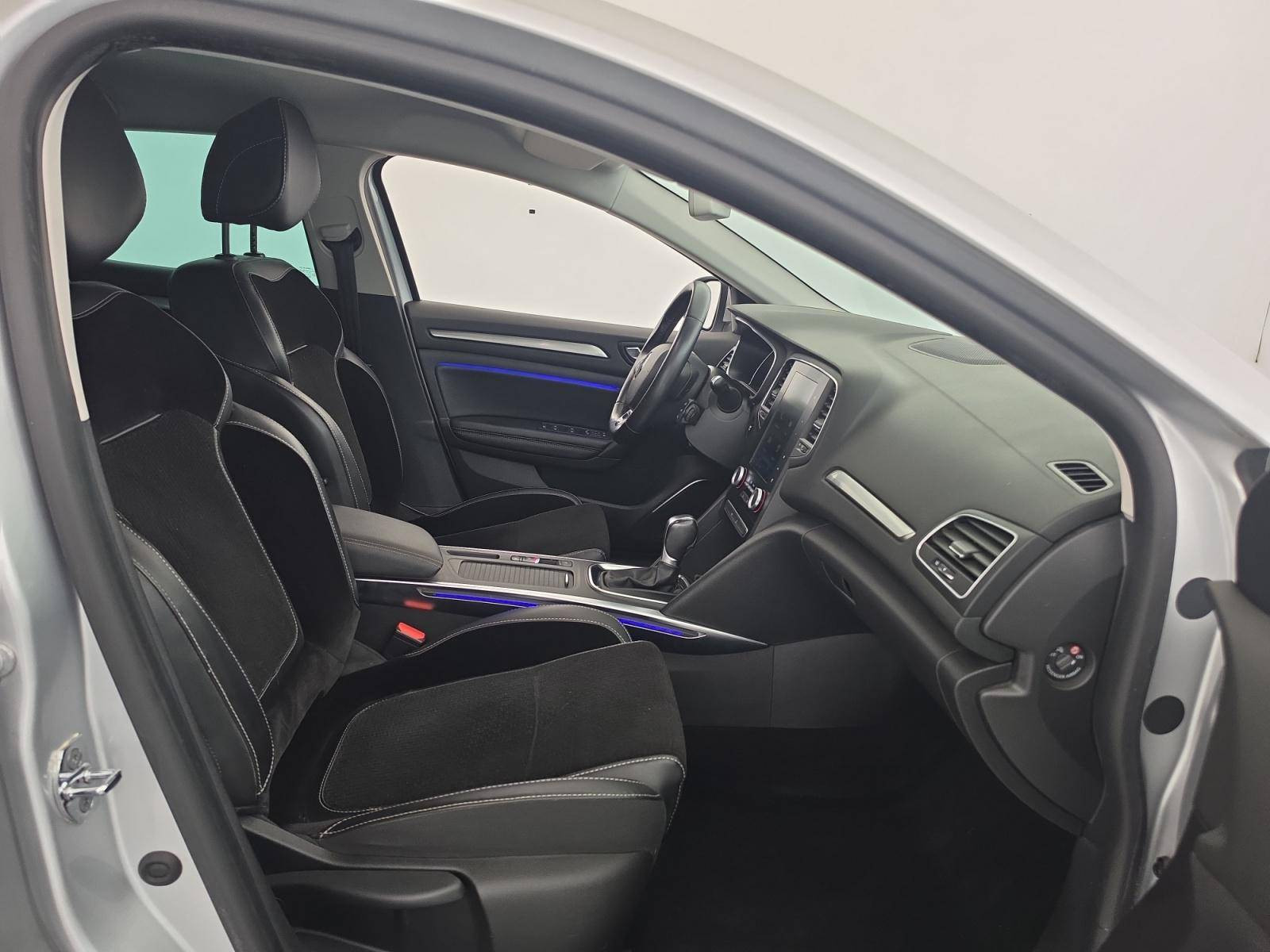 Vente en ligne Renault Megane 4 Mégane IV Berline TCe 130 Energy EDC au prix de 11 900 €