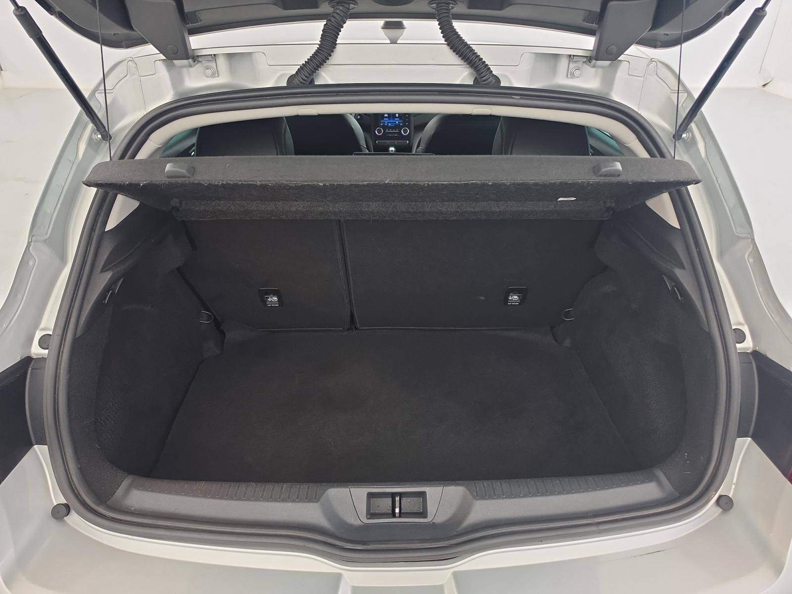 Vente en ligne Renault Megane 4 Mégane IV Berline TCe 130 Energy EDC au prix de 11 900 €