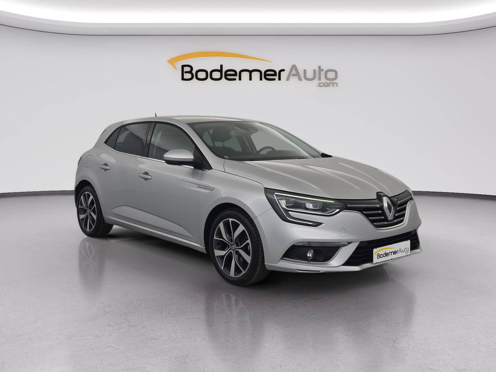 Vente en ligne Renault Megane 4 Mégane IV Berline TCe 130 Energy EDC au prix de 11 900 €