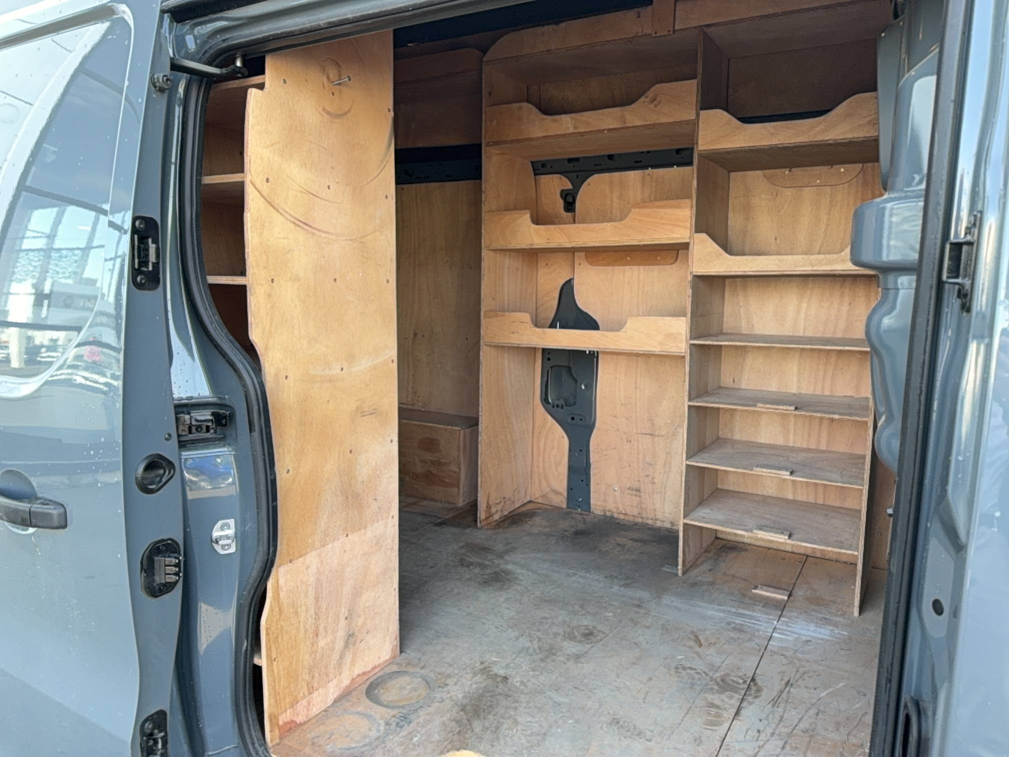 Vente en ligne Renault Trafic 3 Fourgon TRAFIC FG BLUE DCI 150 L2H2 3T GSR2 au prix de 28 790 €