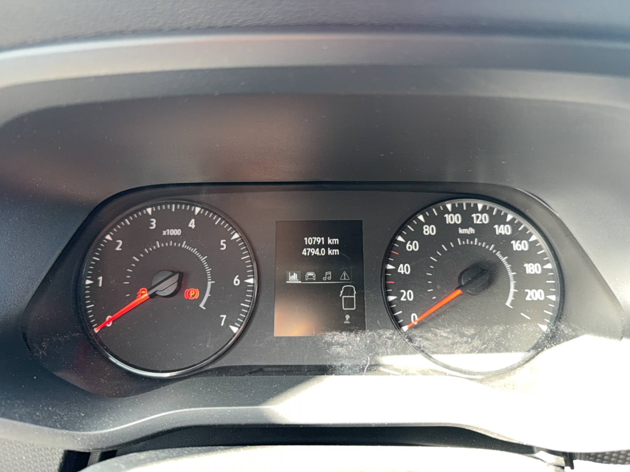 Vente en ligne Renault Trafic 3 Fourgon TRAFIC FG BLUE DCI 150 L2H2 3T GSR2 au prix de 28 790 €