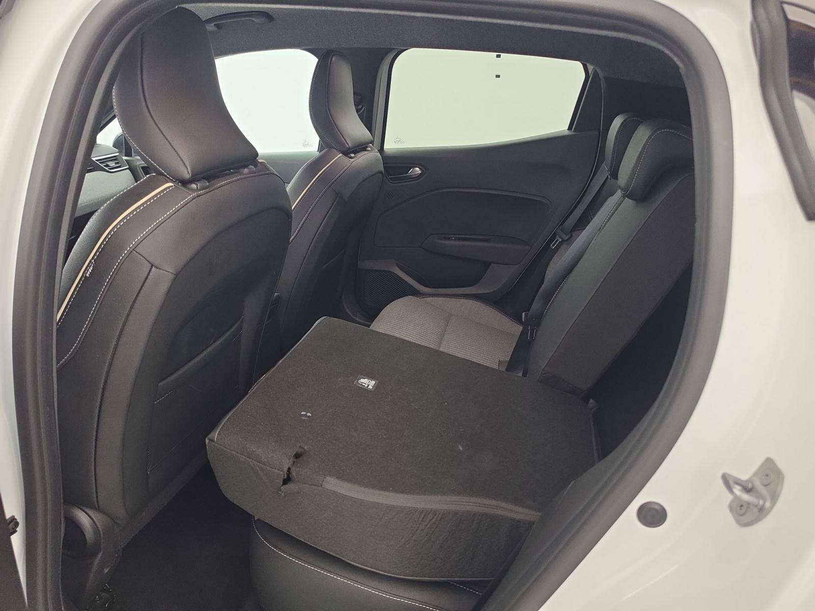 Vente en ligne Renault Clio 5 Clio E-Tech full hybrid 145 ch GSR2 au prix de 16 890 €