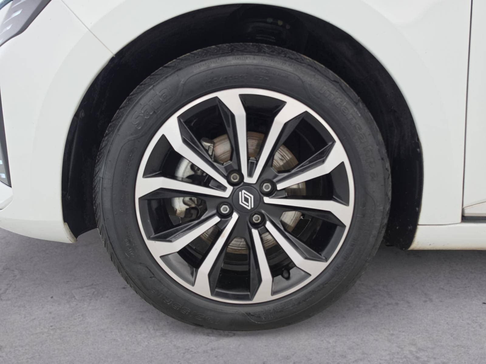 Vente en ligne Renault Clio 5 Clio E-Tech full hybrid 145 ch GSR2 au prix de 16 890 €