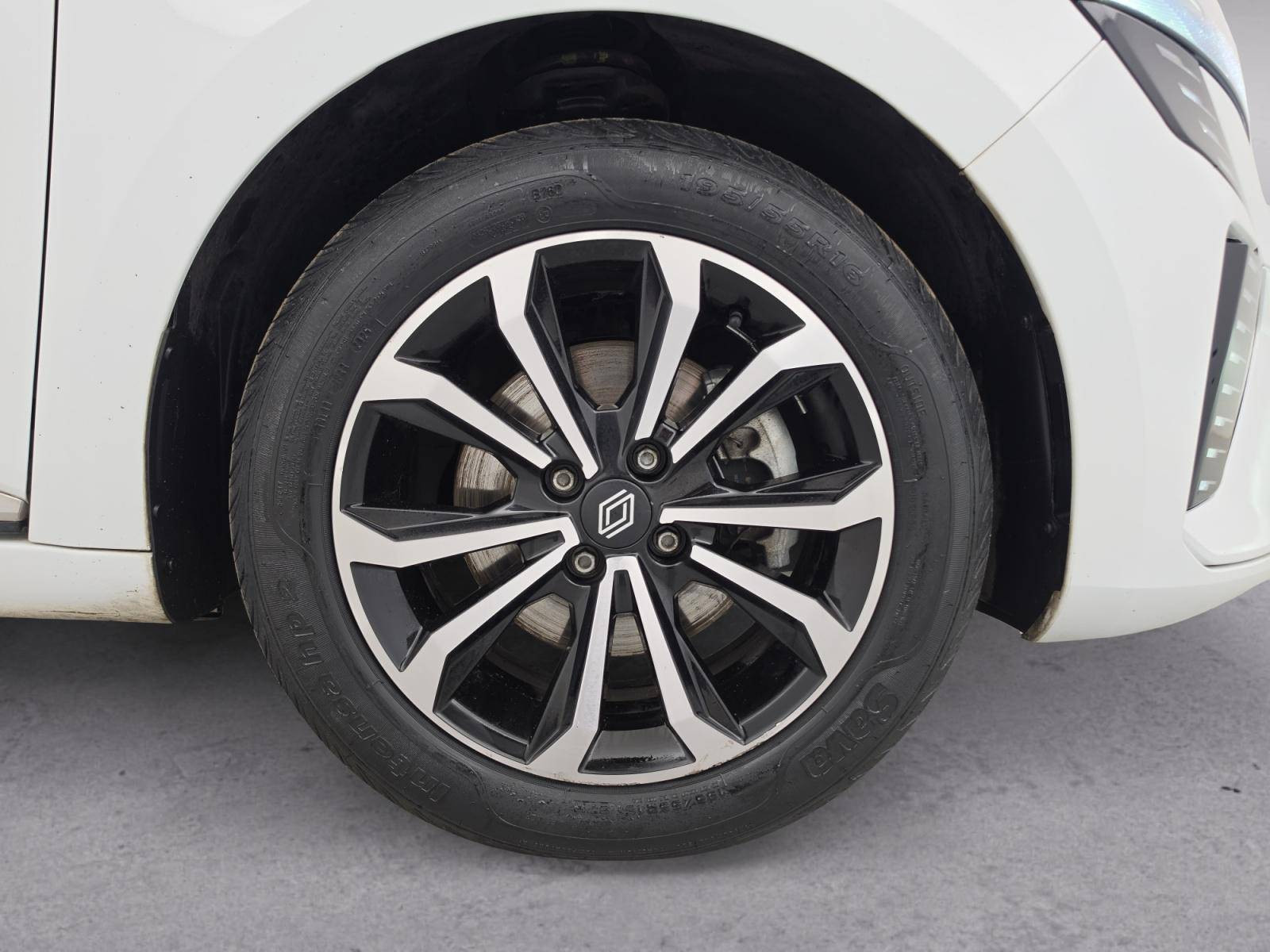 Vente en ligne Renault Clio 5 Clio E-Tech full hybrid 145 ch GSR2 au prix de 16 890 €
