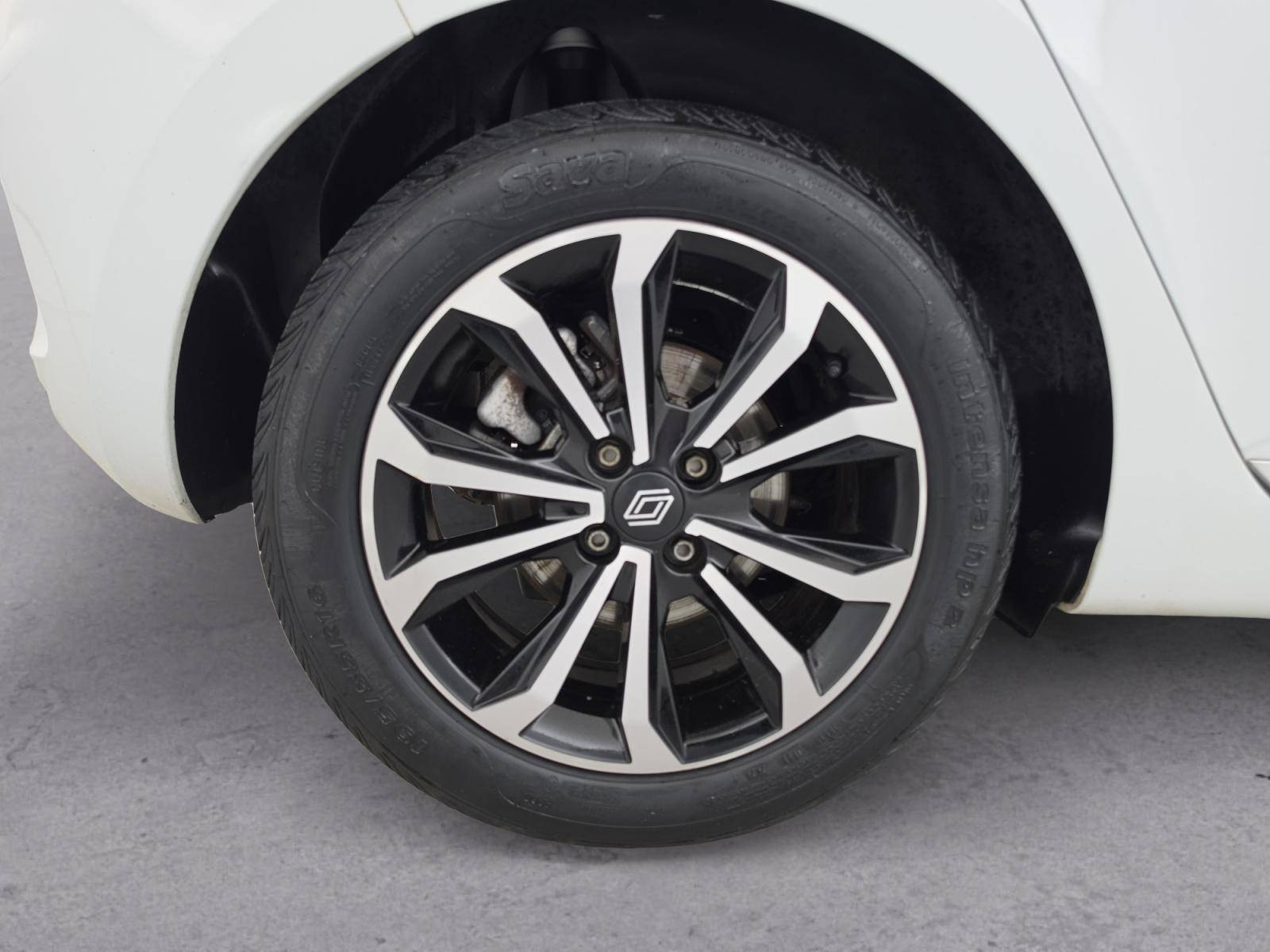 Vente en ligne Renault Clio 5 Clio E-Tech full hybrid 145 ch GSR2 au prix de 16 890 €