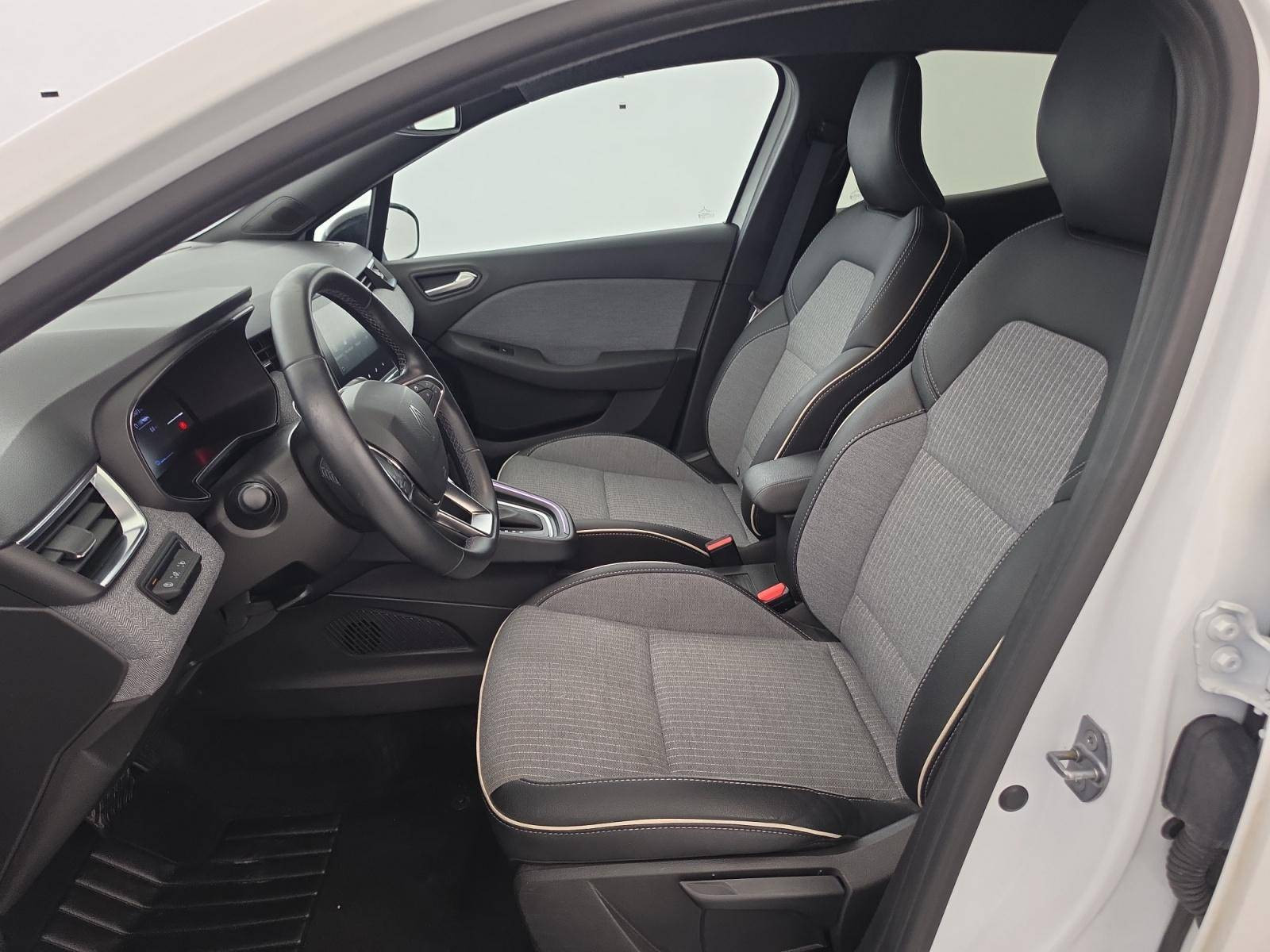 Vente en ligne Renault Clio 5 Clio E-Tech full hybrid 145 ch GSR2 au prix de 16 890 €