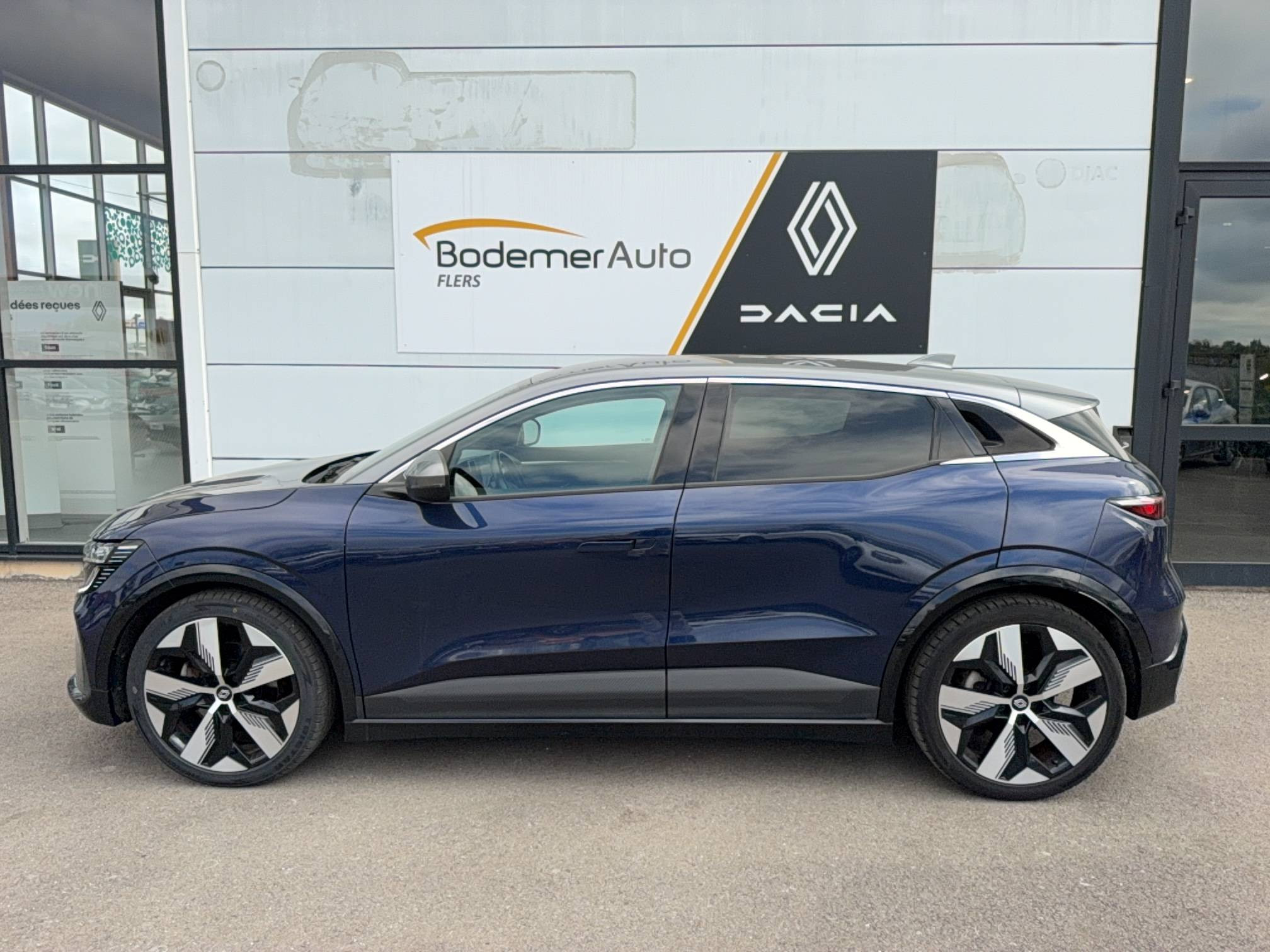 Vente en ligne Renault Megane E-Tech  EV60 220 ch optimum charge au prix de 24 900 €