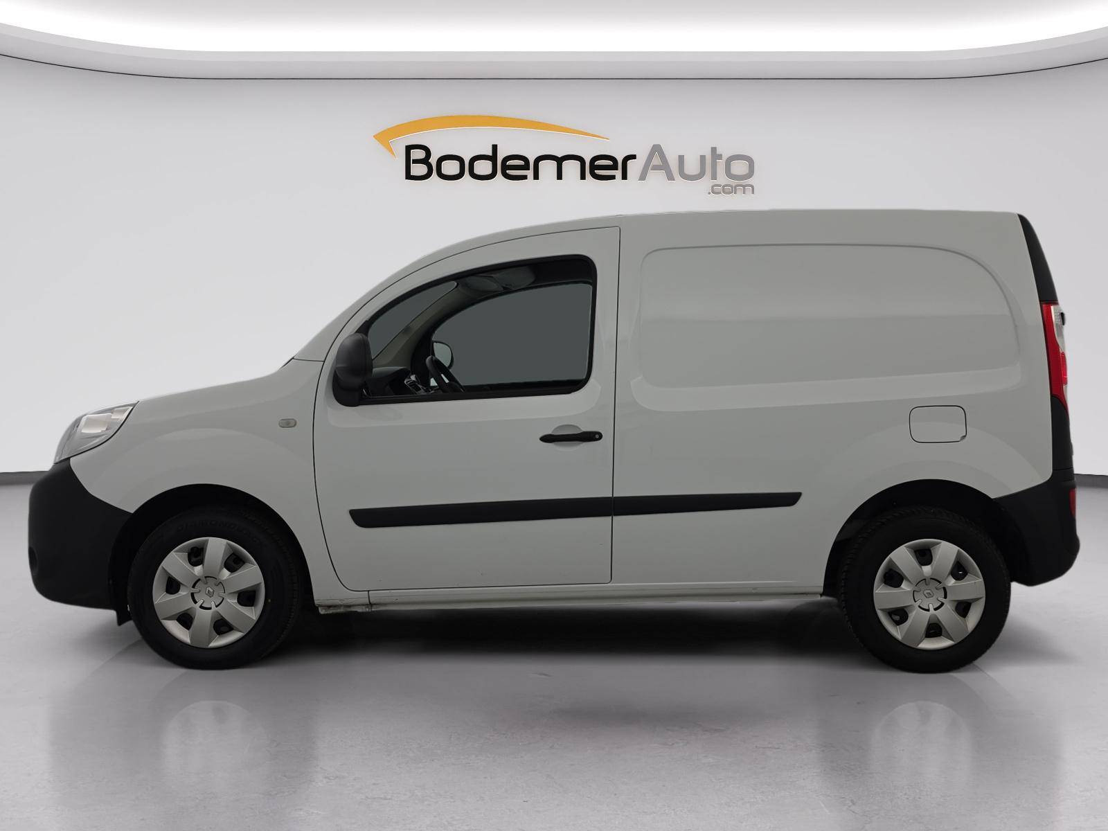 Vente en ligne Renault Kangoo Express  BLUE DCI 95 au prix de 11 790 €