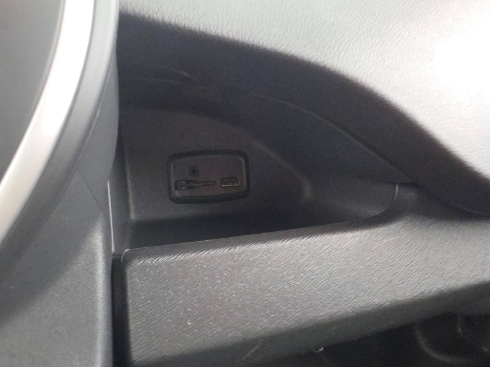 Vente en ligne Renault Kangoo Express  BLUE DCI 95 au prix de 11 790 €