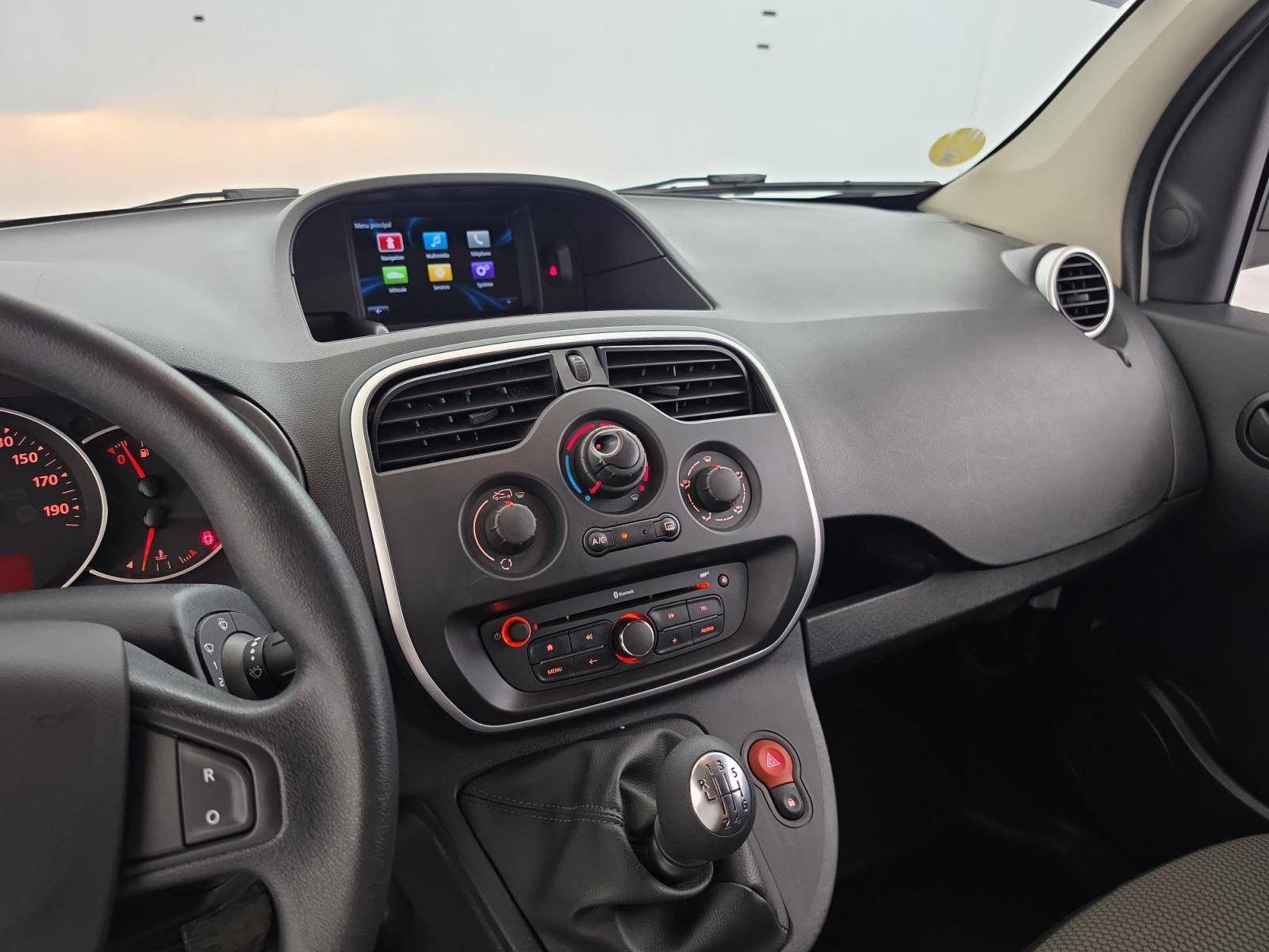 Vente en ligne Renault Kangoo Express  BLUE DCI 95 au prix de 11 790 €