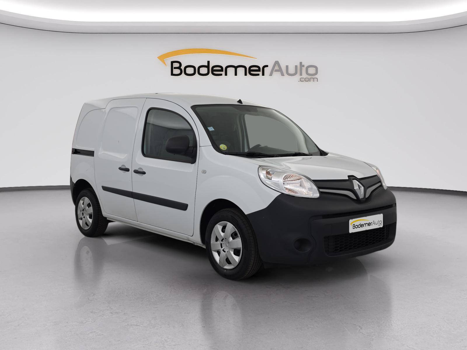 Vente en ligne Renault Kangoo Express  BLUE DCI 95 au prix de 11 790 €
