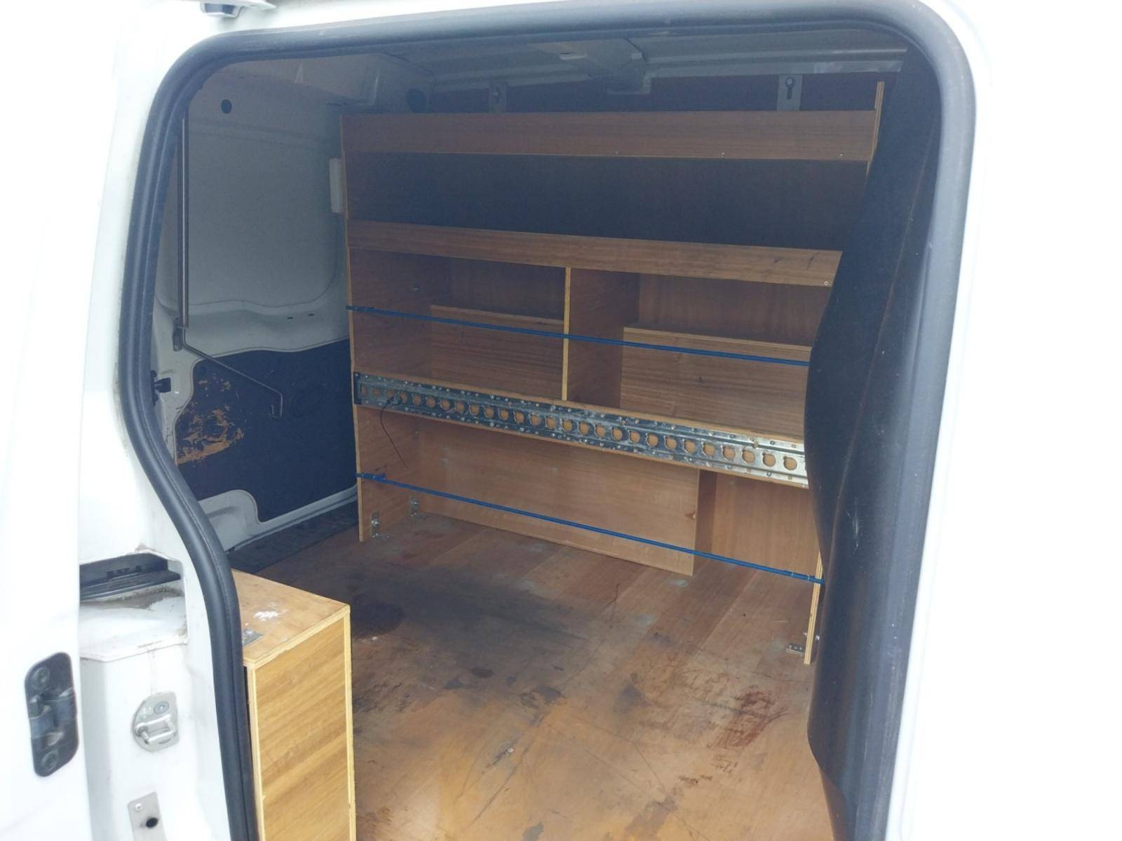 Vente en ligne Renault Kangoo Express  1.5 DCI 90 E6 au prix de 10 990 €