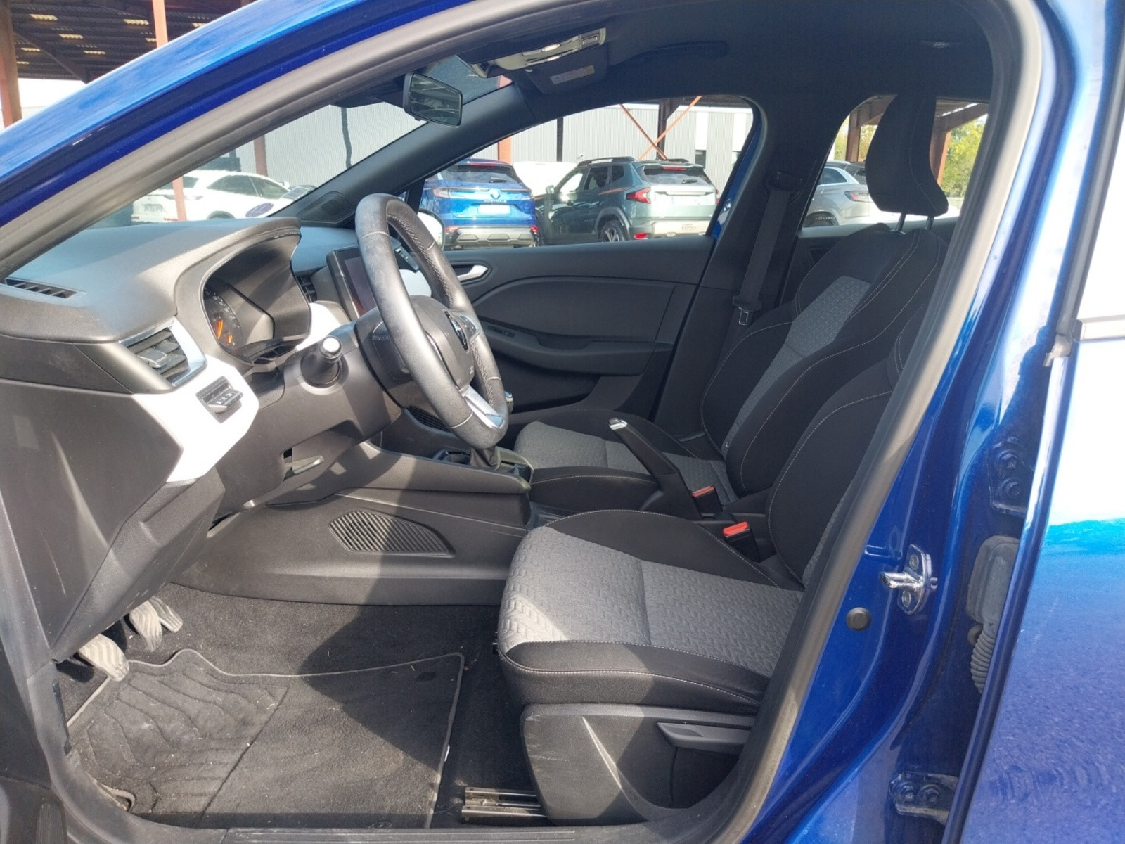 Vente en ligne Renault Clio 5 Clio TCe 90 - 21 au prix de 12 850 €