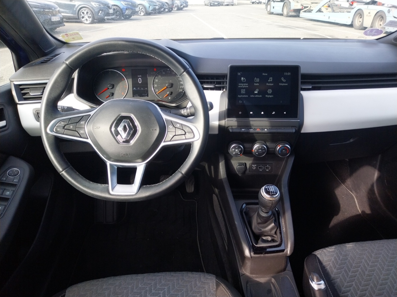 Vente en ligne Renault Clio 5 Clio TCe 90 - 21 au prix de 12 850 €