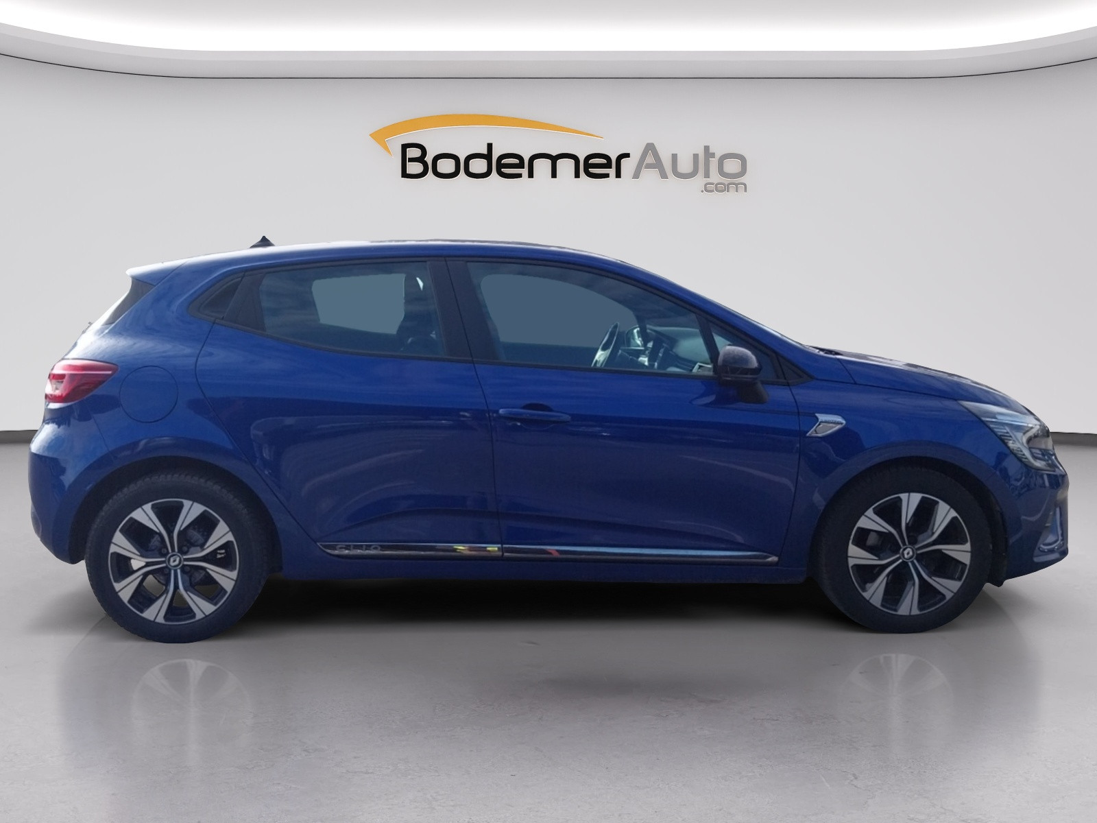 Vente en ligne Renault Clio 5 Clio TCe 90 - 21 au prix de 12 850 €
