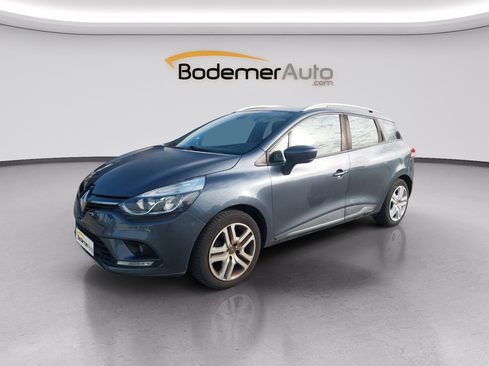 Renault Clio 4 Estate Clio Estate dCi 90 E6C occasion de 2019 en vente à Saint-Lô