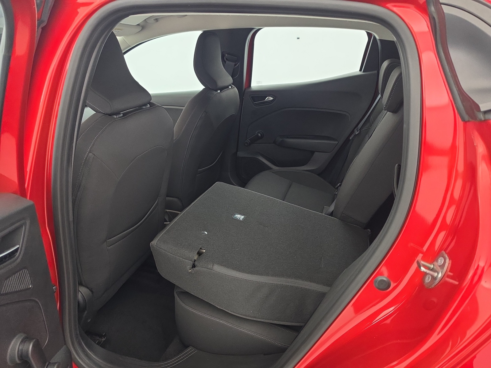 Vente en ligne Renault Clio 5 Clio TCe 90 au prix de 13 770 €