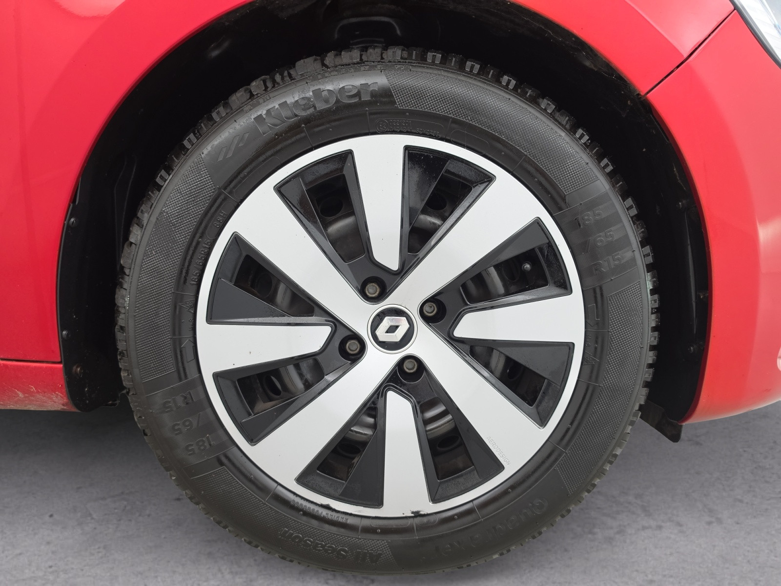 Vente en ligne Renault Clio 5 Clio TCe 90 au prix de 13 770 €