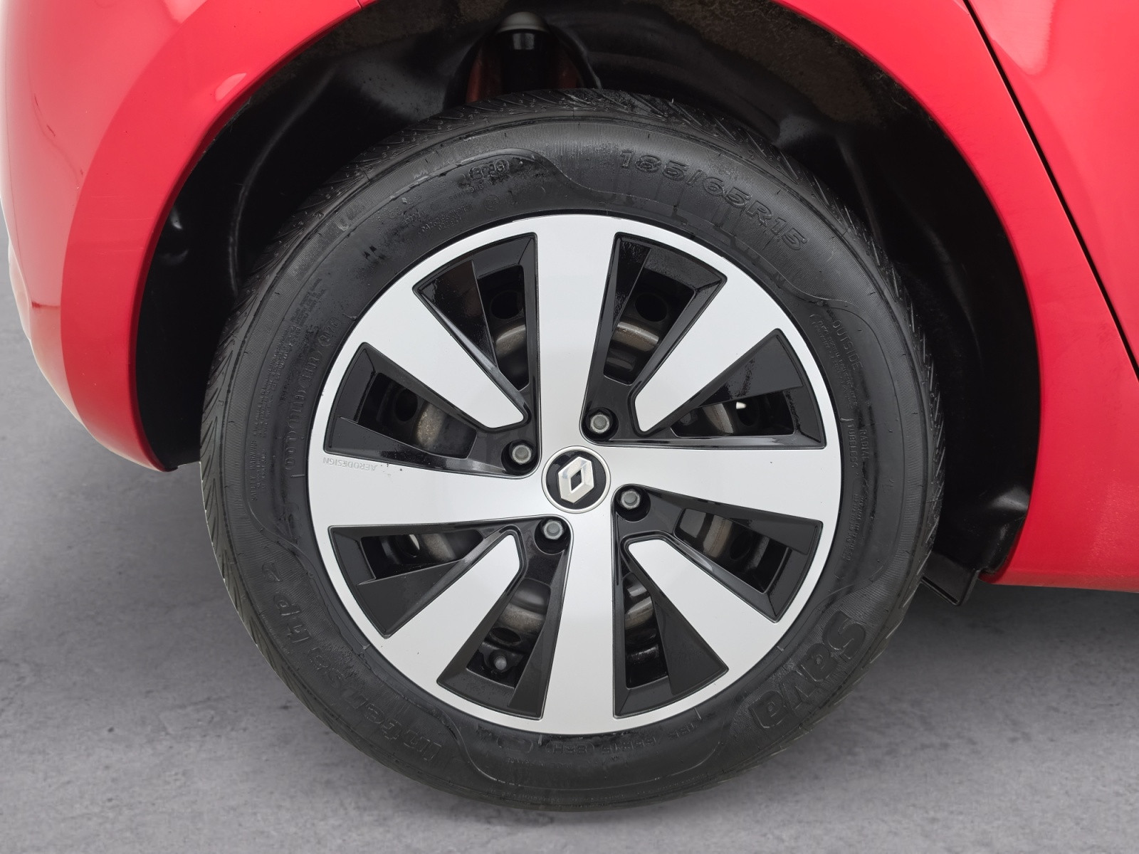 Vente en ligne Renault Clio 5 Clio TCe 90 au prix de 13 770 €