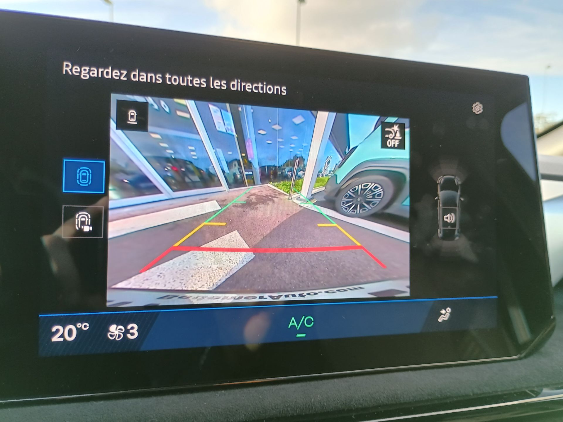 Vente en ligne Renault Clio 6 Clio E-Tech full hybrid 160 ch au prix de 29 300 €