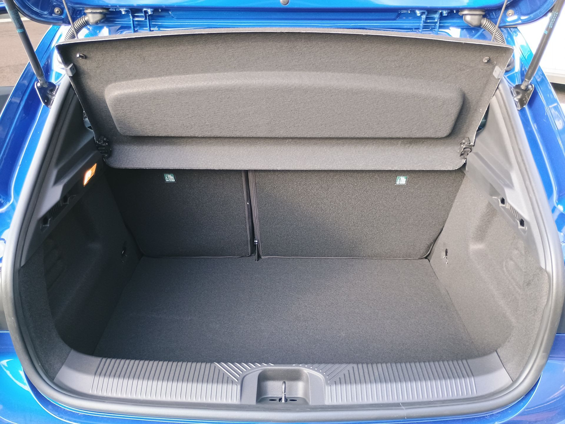 Vente en ligne Renault Clio 6 Clio E-Tech full hybrid 160 ch au prix de 29 300 €