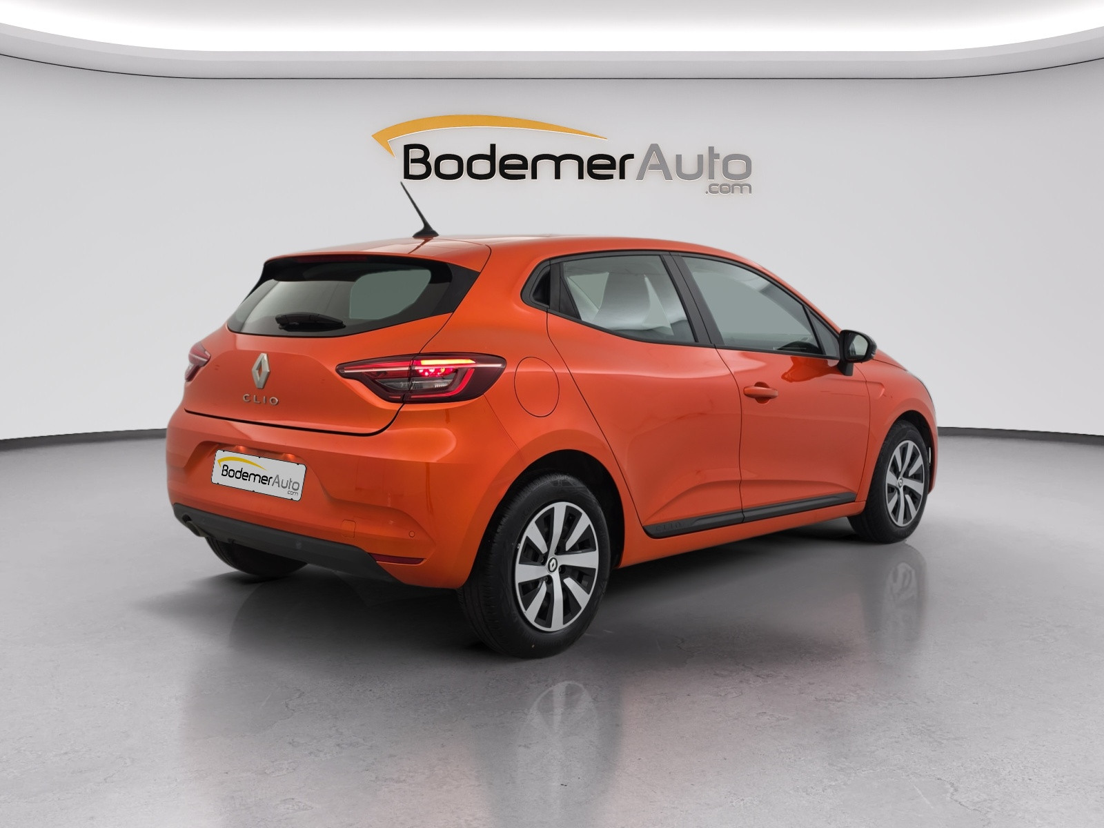 Vente en ligne Renault Clio 5 Clio TCe 90 au prix de 14 790 €