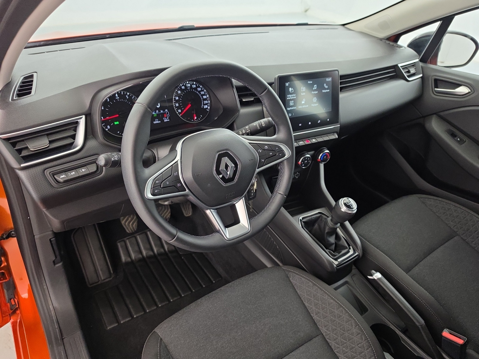 Vente en ligne Renault Clio 5 Clio TCe 90 au prix de 14 790 €
